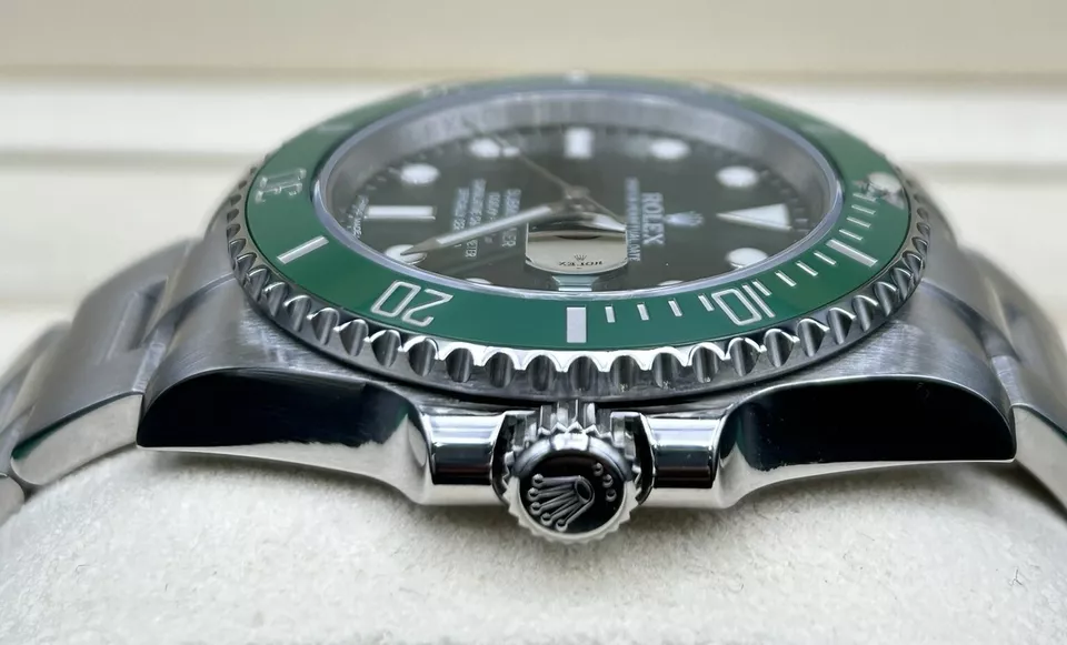 2019 Rolex Submariner Date HULK 116610LV Complete Set - Image 2