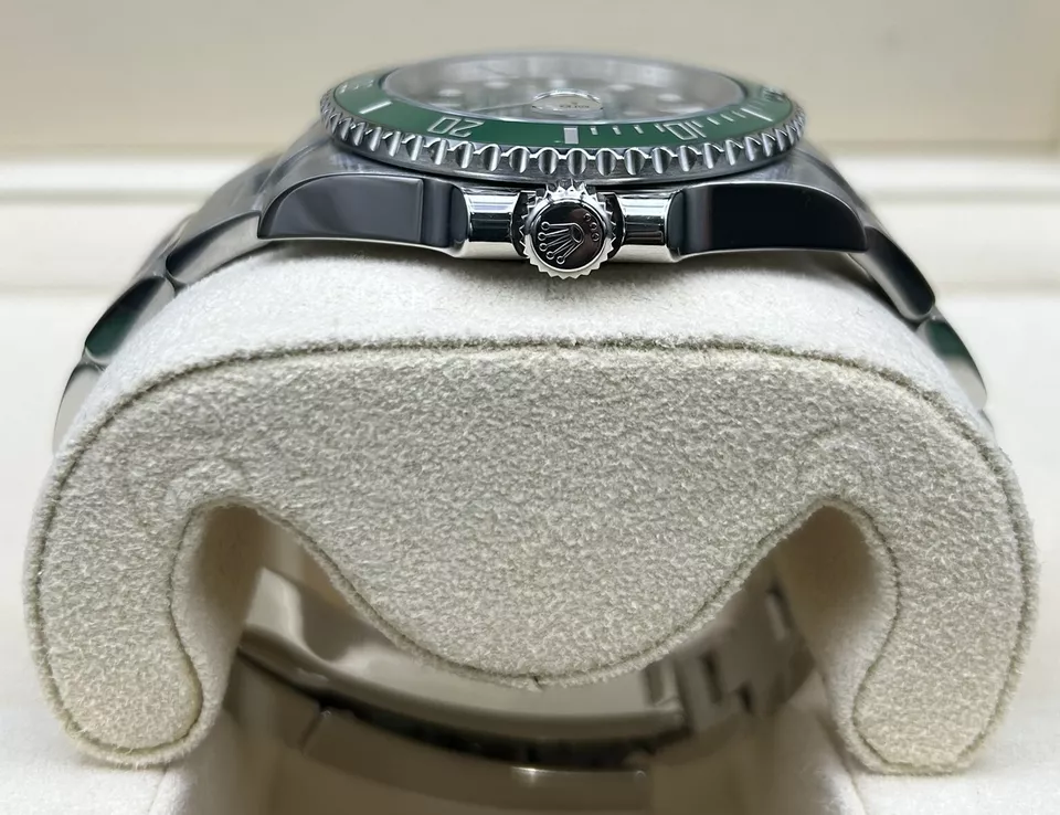 2019 Rolex Submariner Date HULK 116610LV Complete Set - Image 3