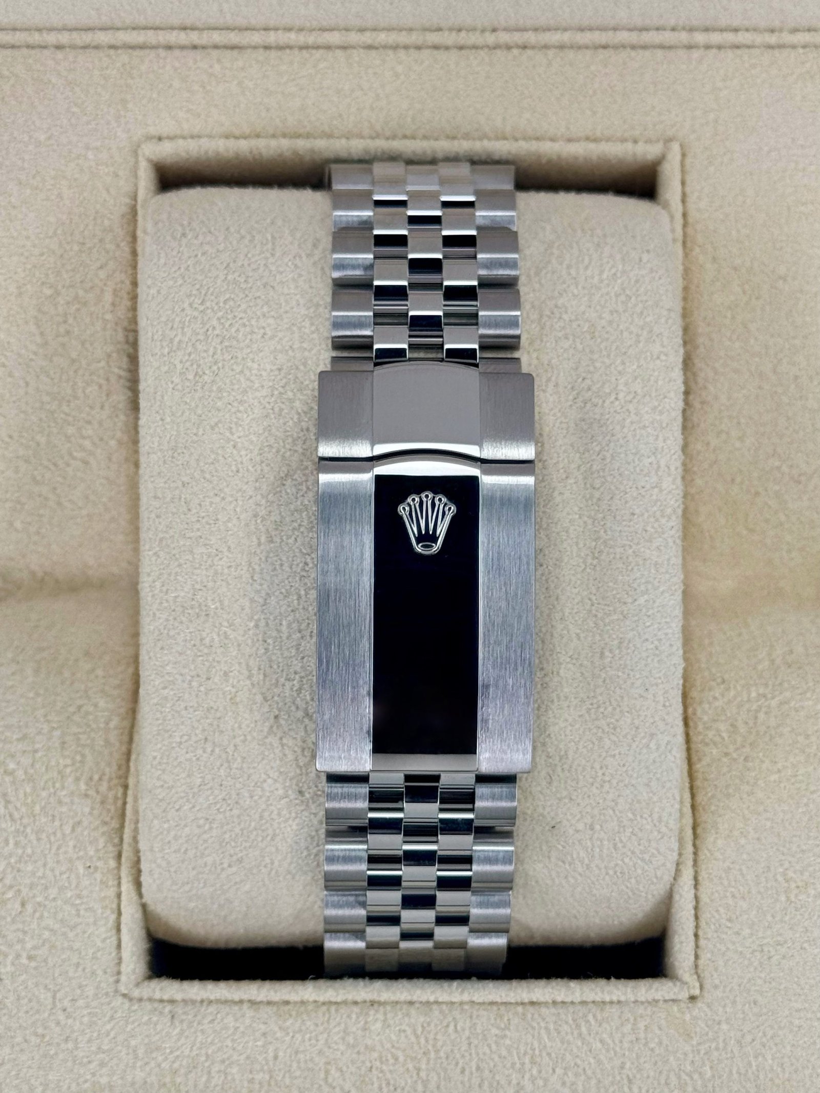 2025 Rolex Sky-Dweller 42mm 336934 Jubilee Black Dial (Unworn) - Image 2