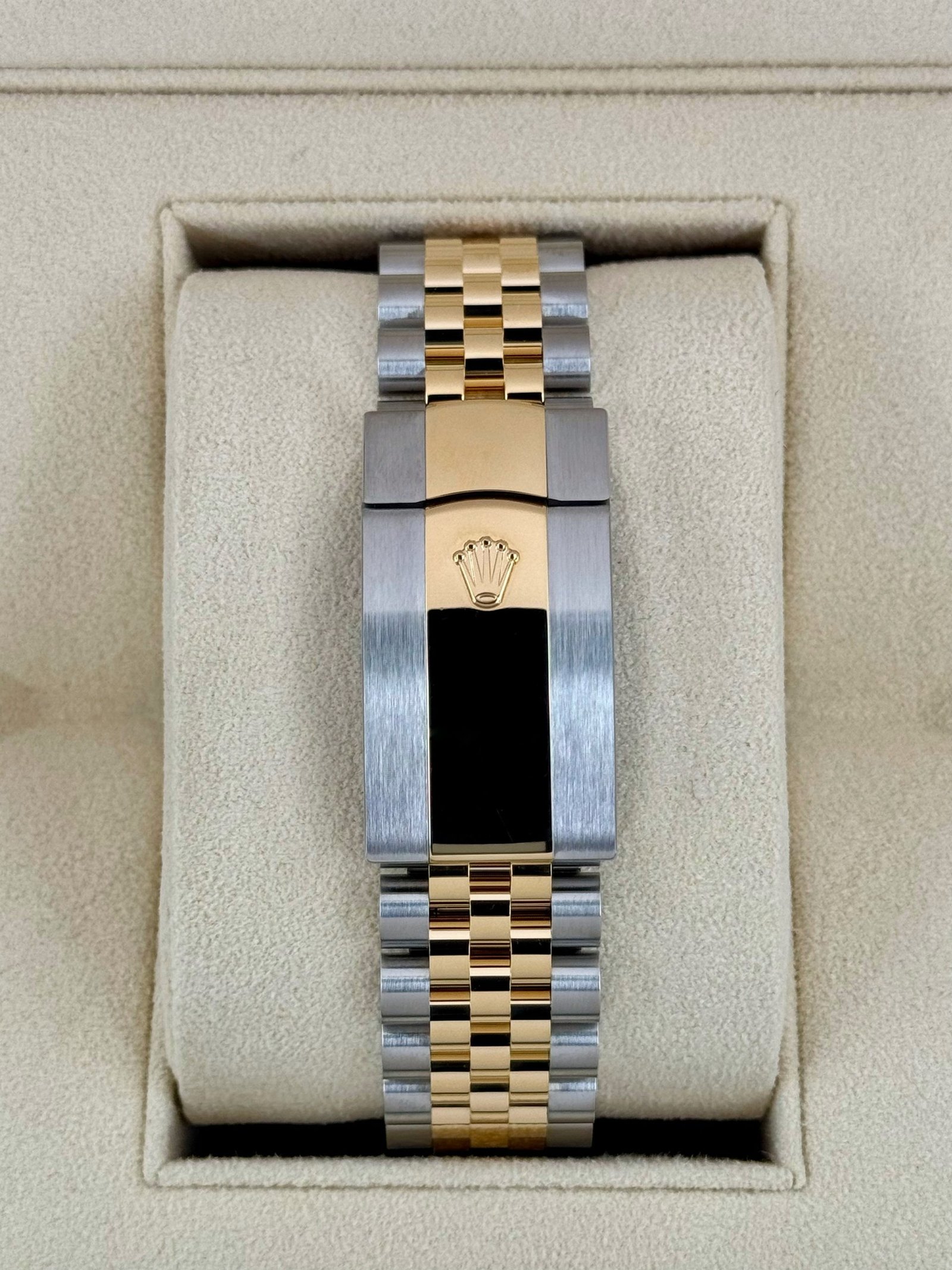 2025 Rolex Sky-Dweller 42mm 336933 Jubilee Black Dial (Unworn) - Image 2