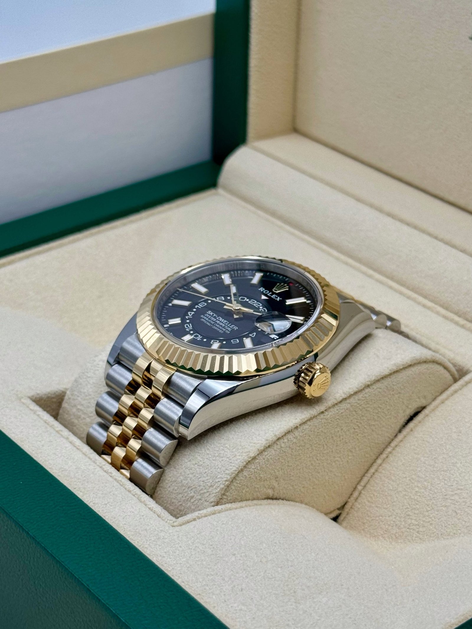 2025 Rolex Sky-Dweller 42mm 336933 Jubilee Black Dial (Unworn) - Image 6