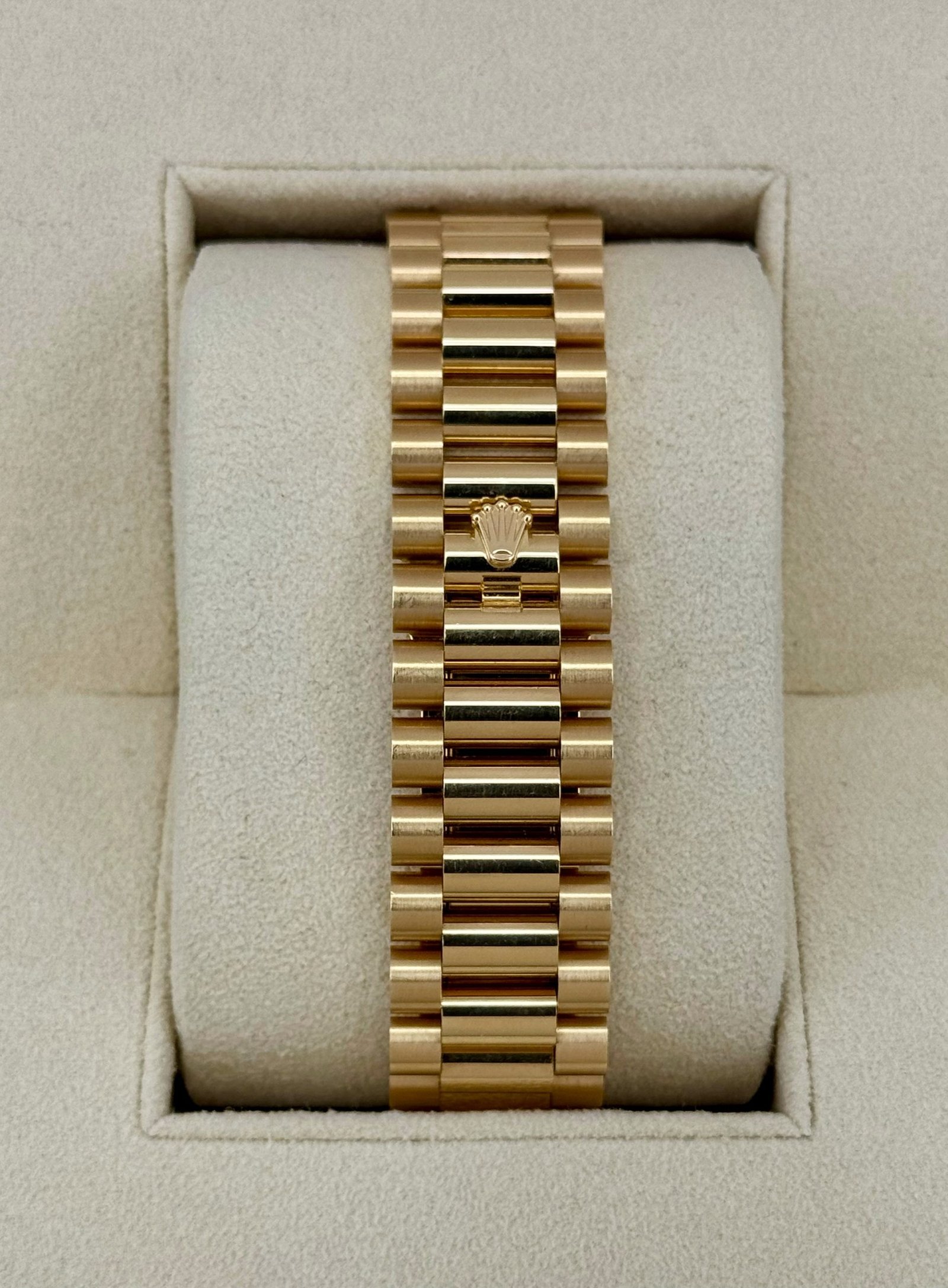 2023 Rolex Day-Date 40mm 228238 Presidential Green Dial - Image 2