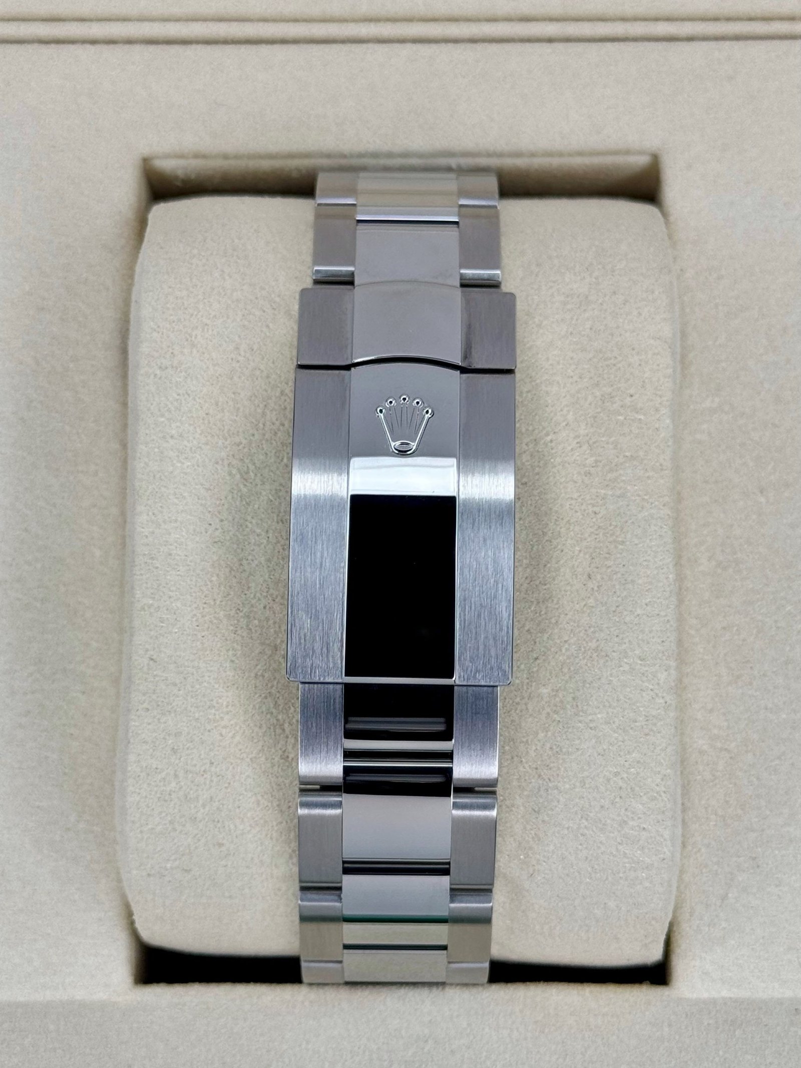 2025 Rolex Sky-Dweller 42mm 336934 Oyster Blue Dial (Unworn) - Image 2