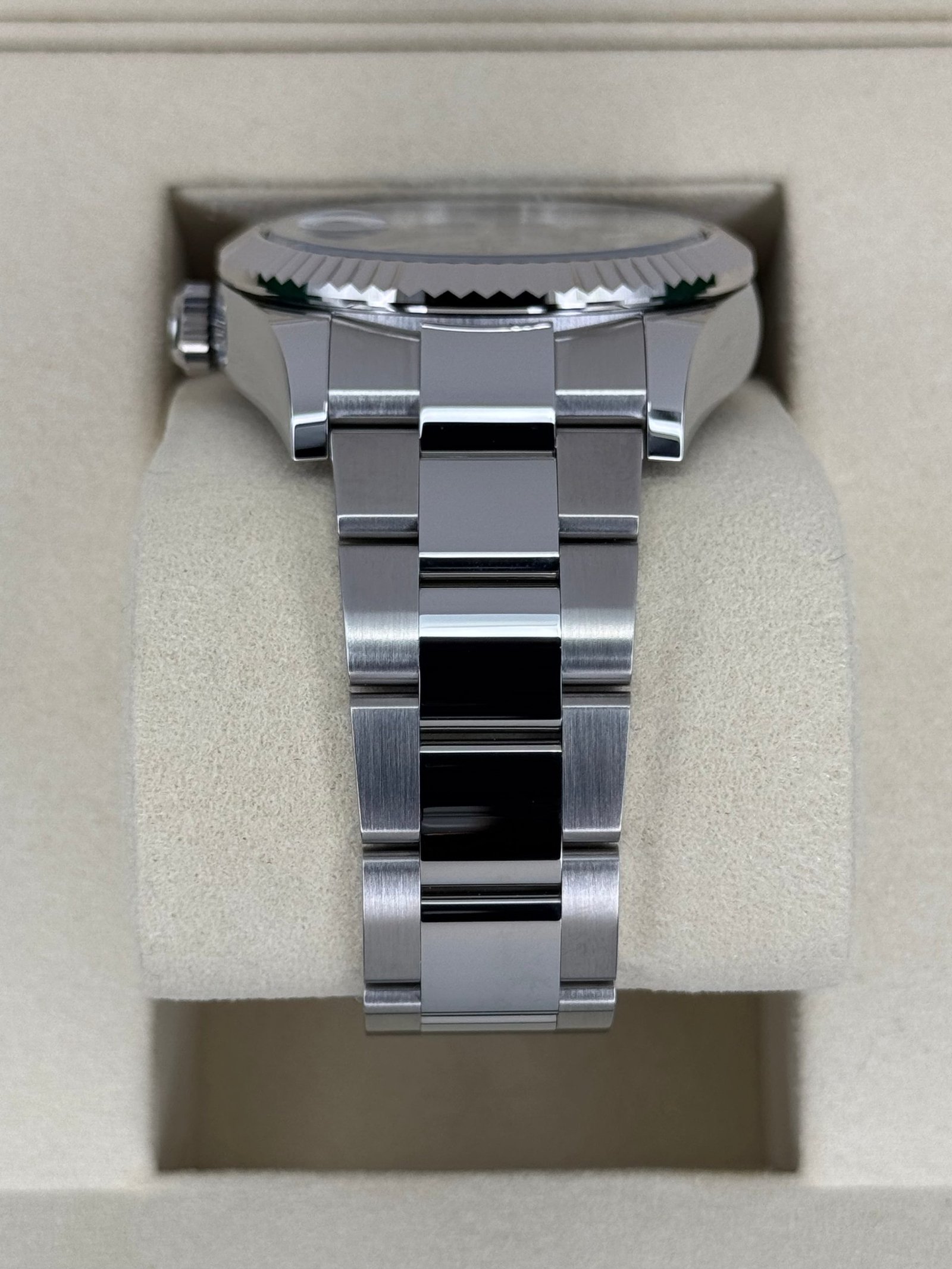 2025 Rolex Sky-Dweller 42mm 336934 Oyster Blue Dial (Unworn) - Image 4