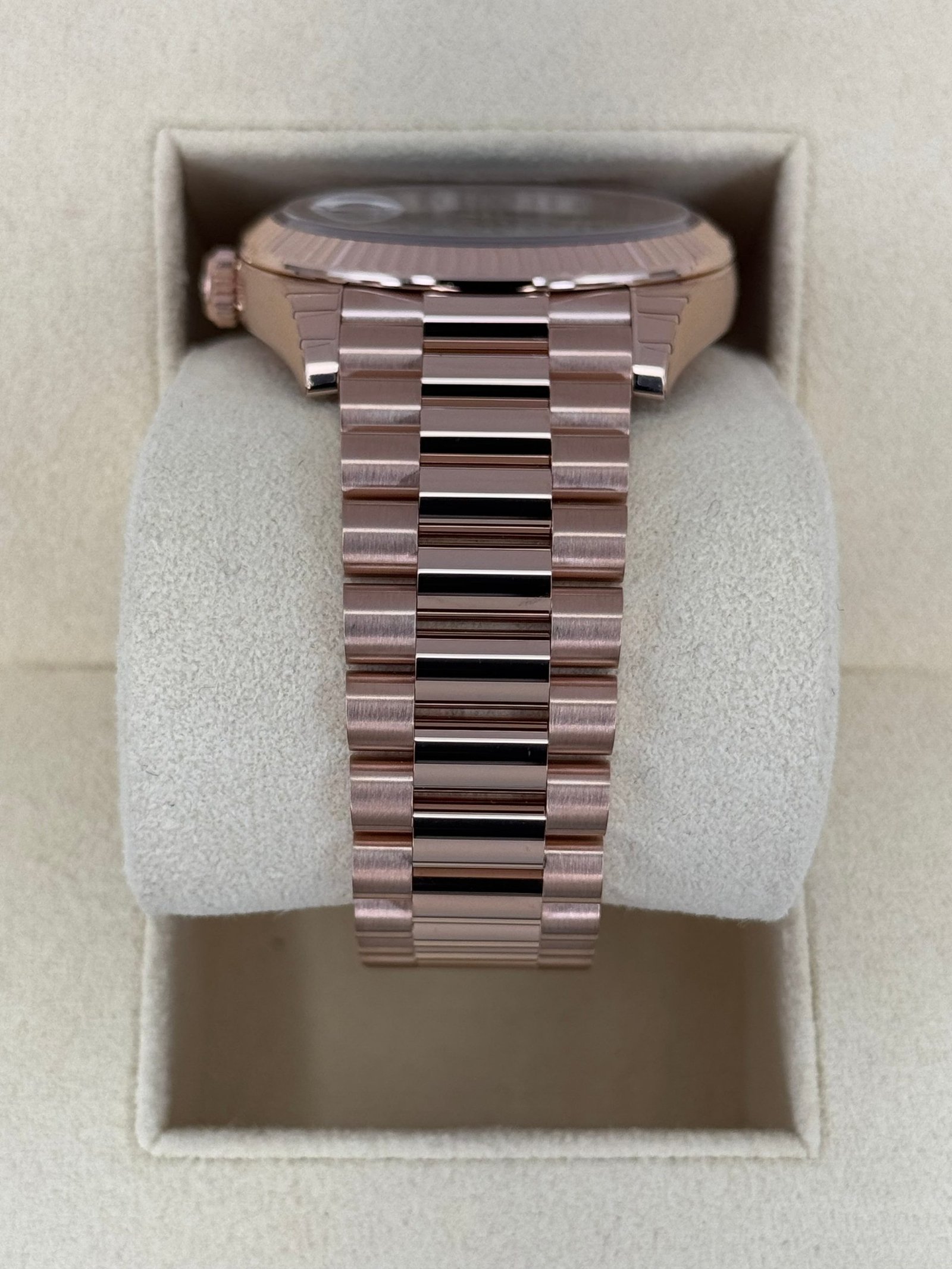 2025 Rolex Day-Date 40mm 228235 Presidential Rose Gold Olive Dial (Unworn) - Image 4