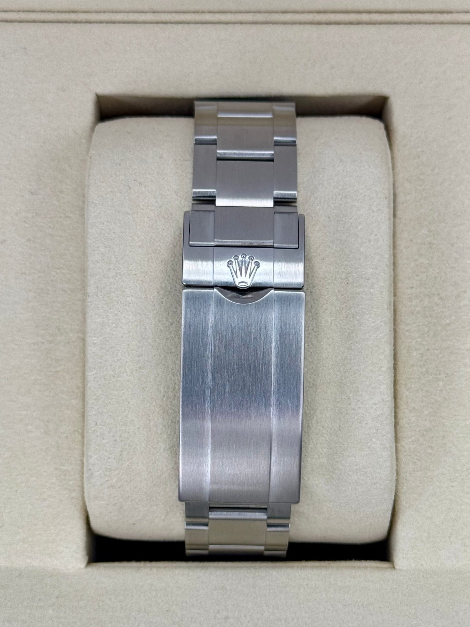 2025 Rolex Submariner 41mm 124060 Stainless Steel Black Dial (Unworn) - Image 2