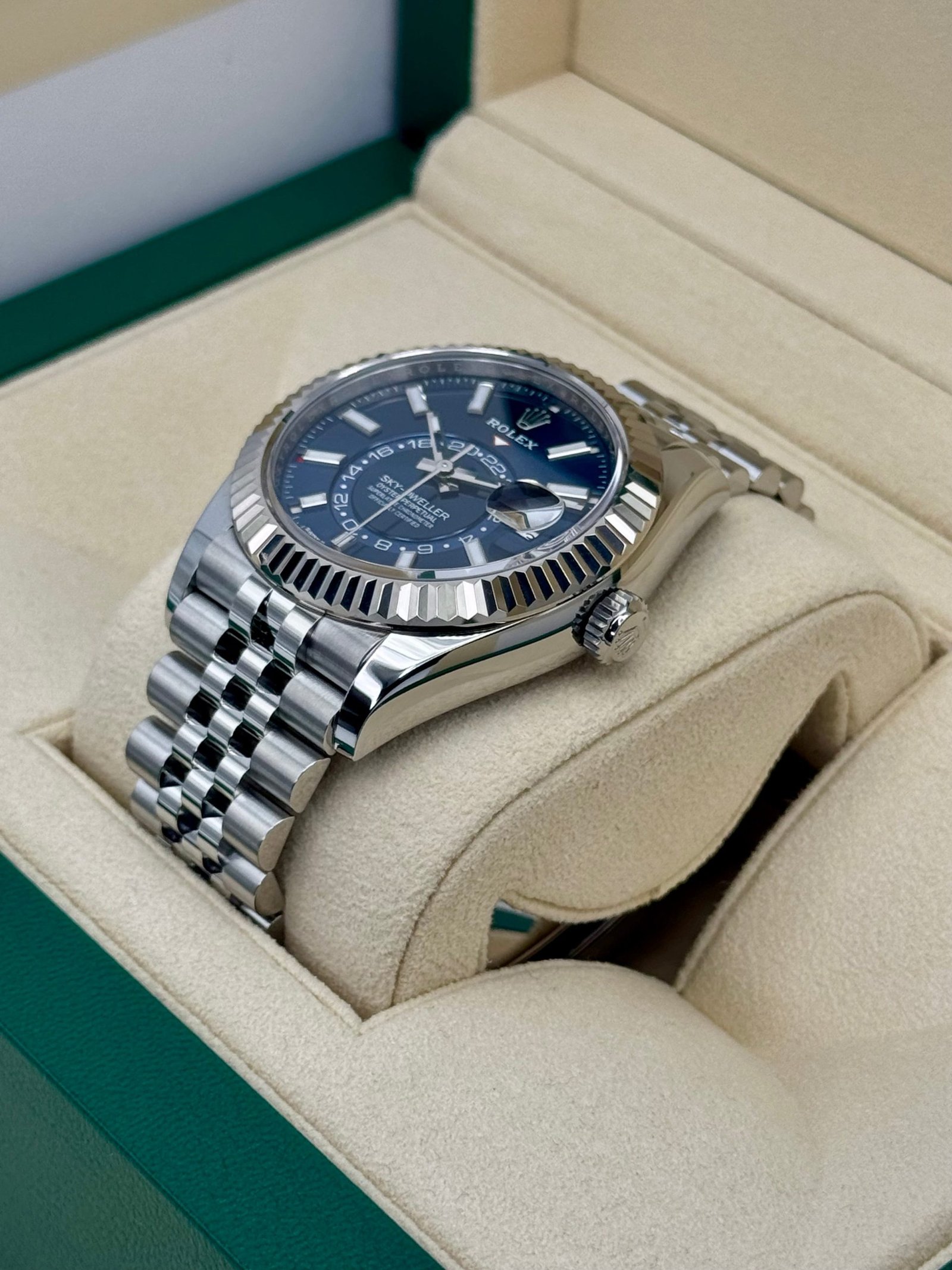 2024 Rolex Sky-Dweller 42mm 336934 Jubilee Blue Dial (Unworn) - Image 5