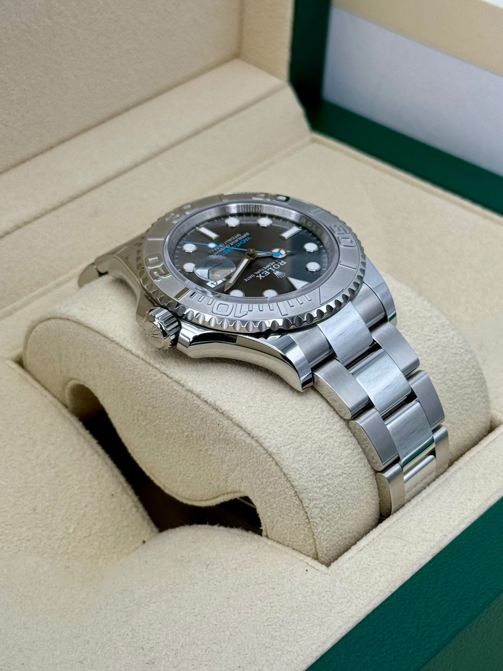 2024 Rolex Yacht-Master 40mm 126622 Stainless Steel Rhodium Dial (Unworn) - Image 8