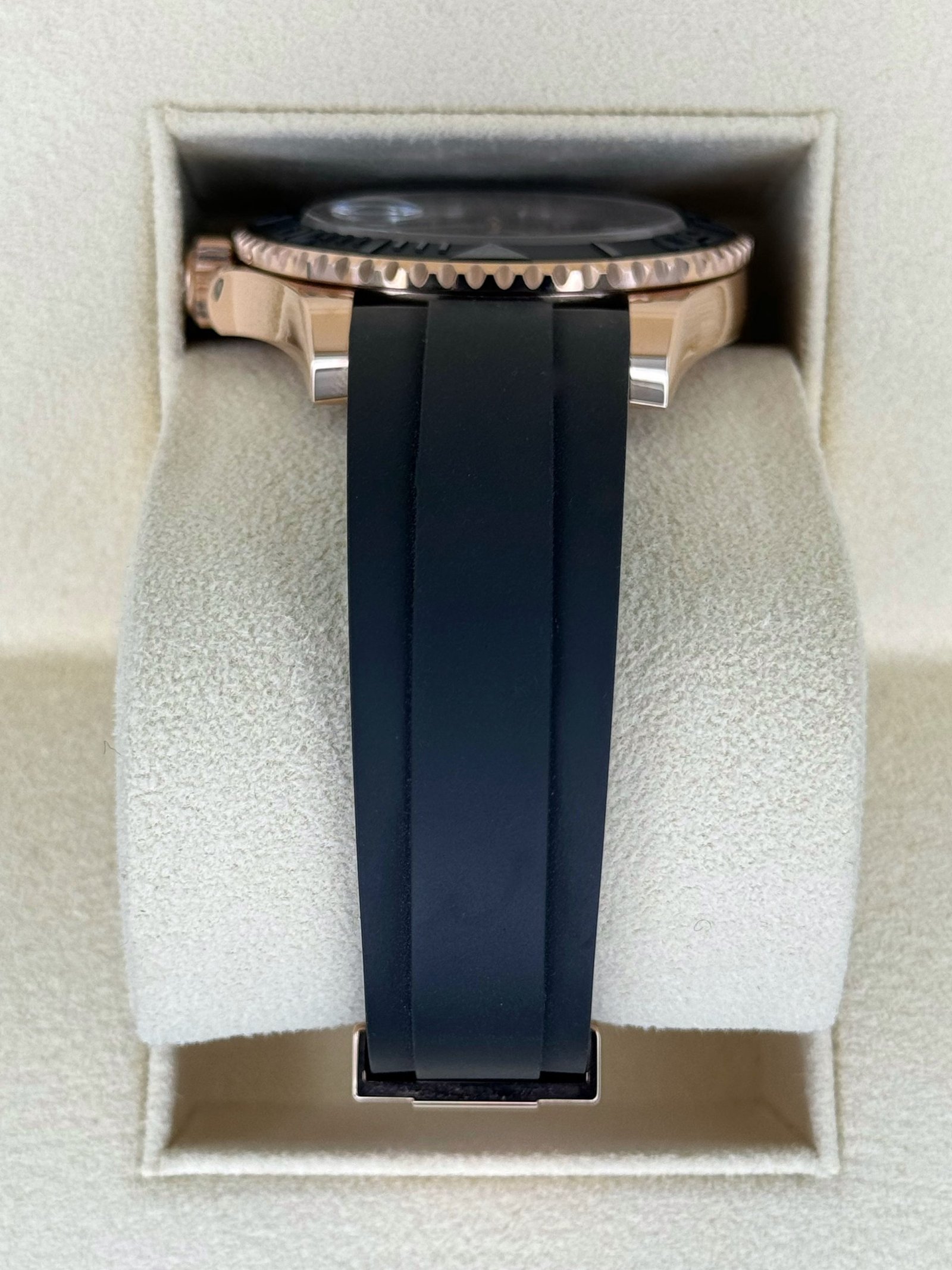 2024 Rolex Yacht-Master 40mm 126655 Rose Gold Oysterflex Black Dial - Image 4