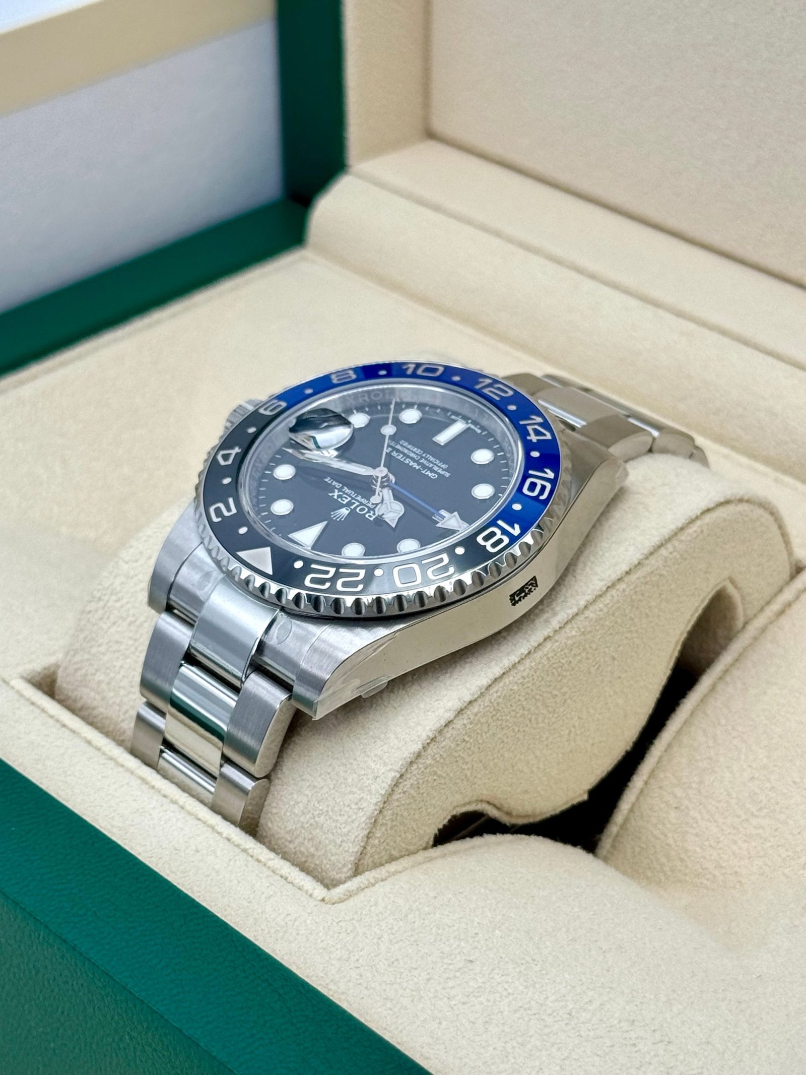 OLD STOCK 2017 Rolex GMT-Master II “Batman” 40mm 116710BLNR Oyster (Unworn) - Image 7