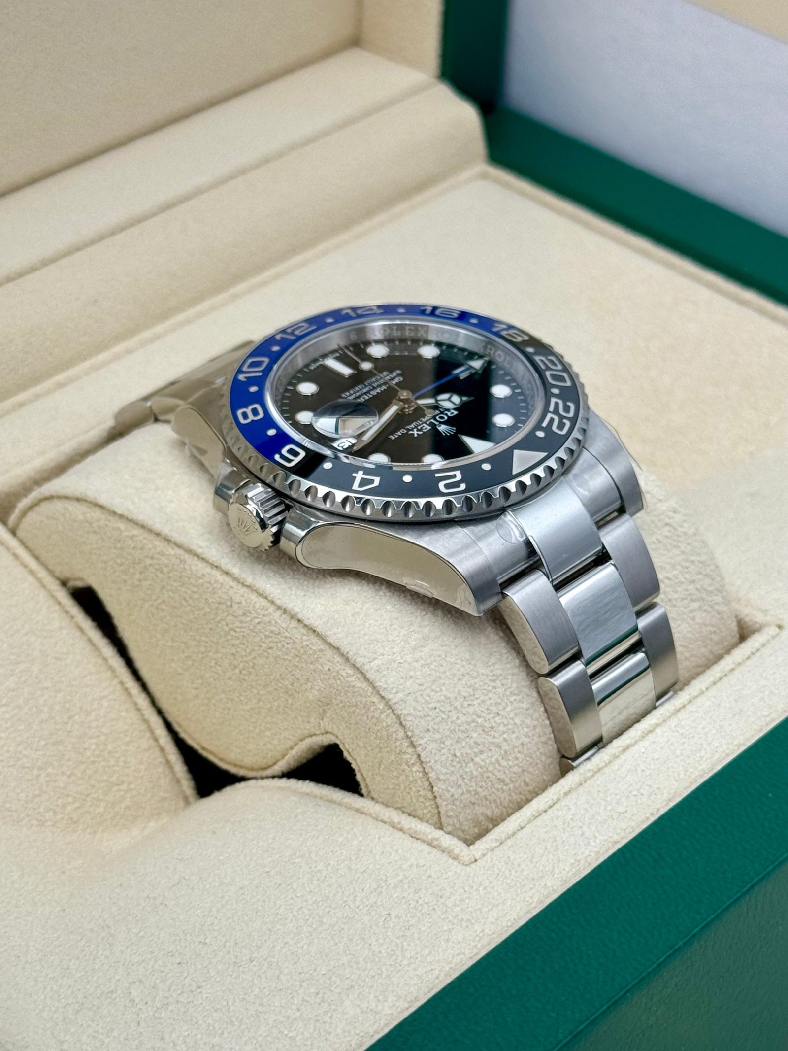 OLD STOCK 2017 Rolex GMT-Master II “Batman” 40mm 116710BLNR Oyster (Unworn) - Image 8