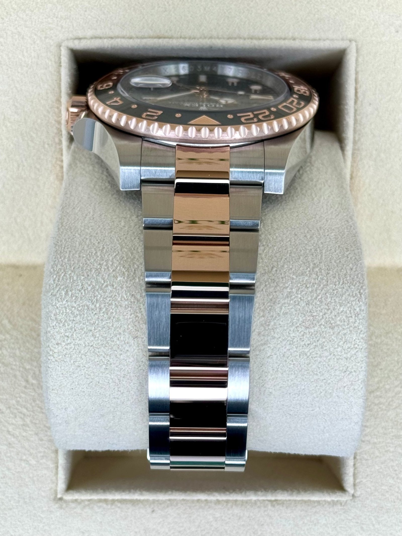 2022 Rolex GMT-Master II “Rootbeer” 40mm 126711CHNR Two-Tone - Image 4