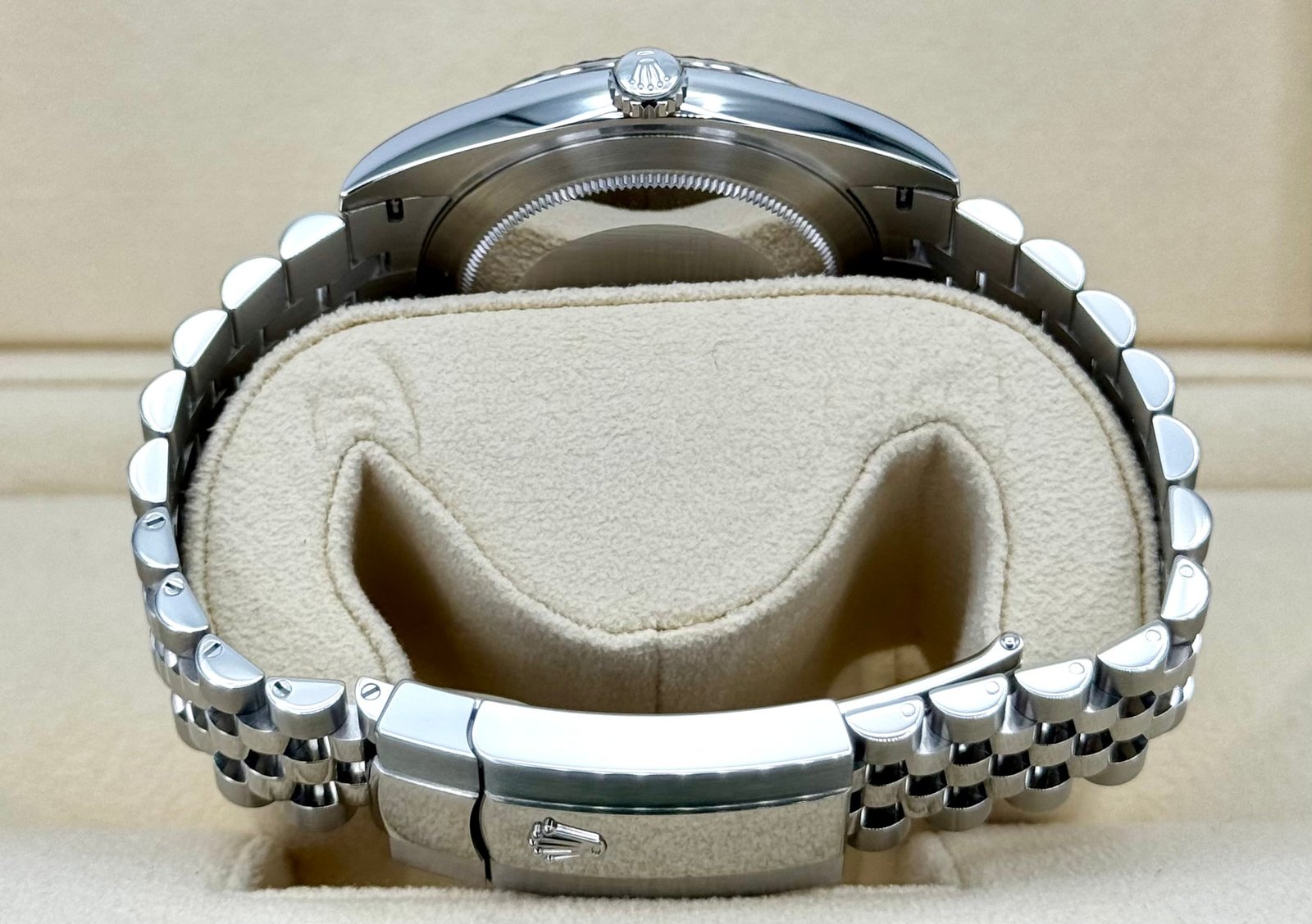 2024 Rolex Datejust 41mm 126334 Jubilee Blue Roman Numeral Dial (Unworn) - Image 9
