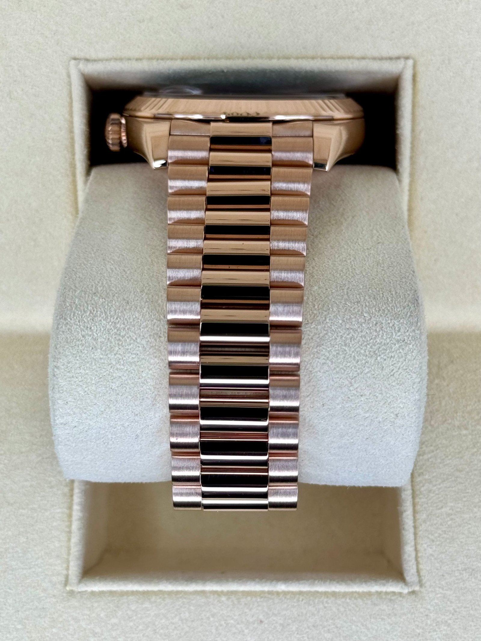 2019 Rolex Day-Date 40mm 228235 Presidential Rose Gold Olive Dial - Image 4