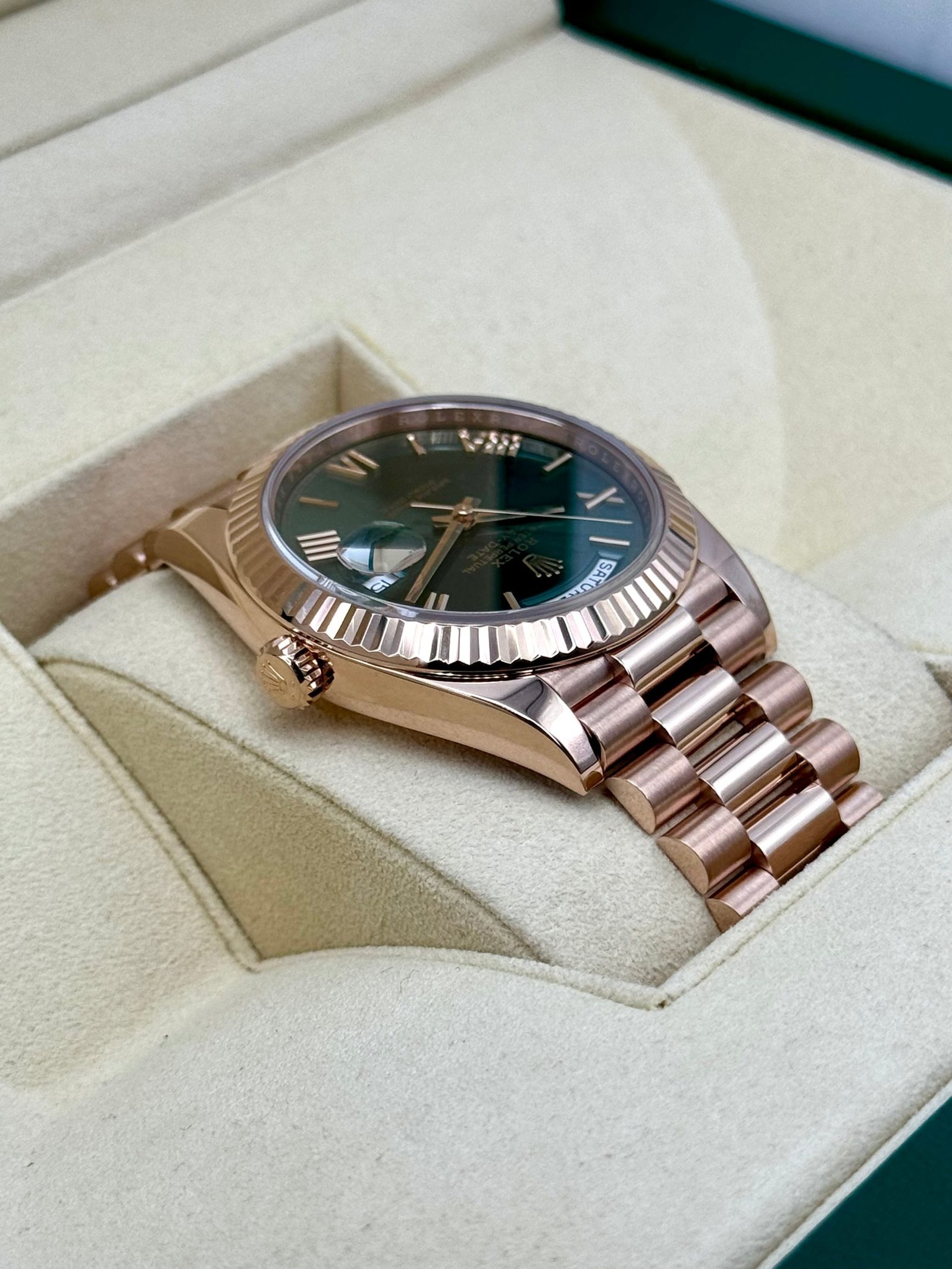 2019 Rolex Day-Date 40mm 228235 Presidential Rose Gold Olive Dial - Image 8