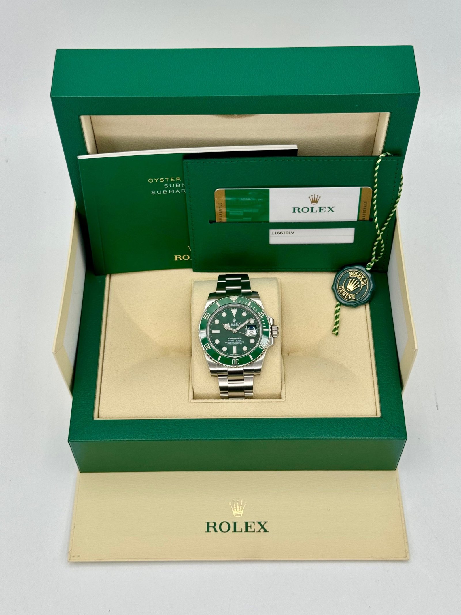 2019 Rolex Submariner “Hulk” 40mm 116610LV Green Dial - Image 11