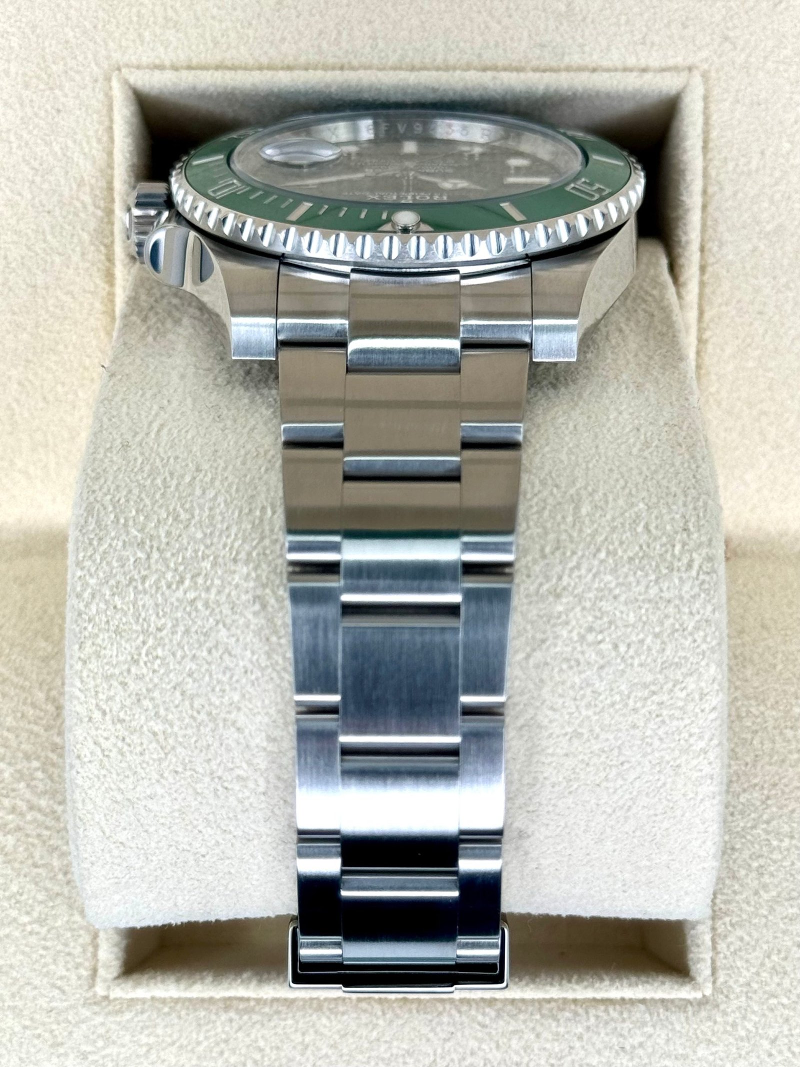 2019 Rolex Submariner “Hulk” 40mm 116610LV Green Dial - Image 3