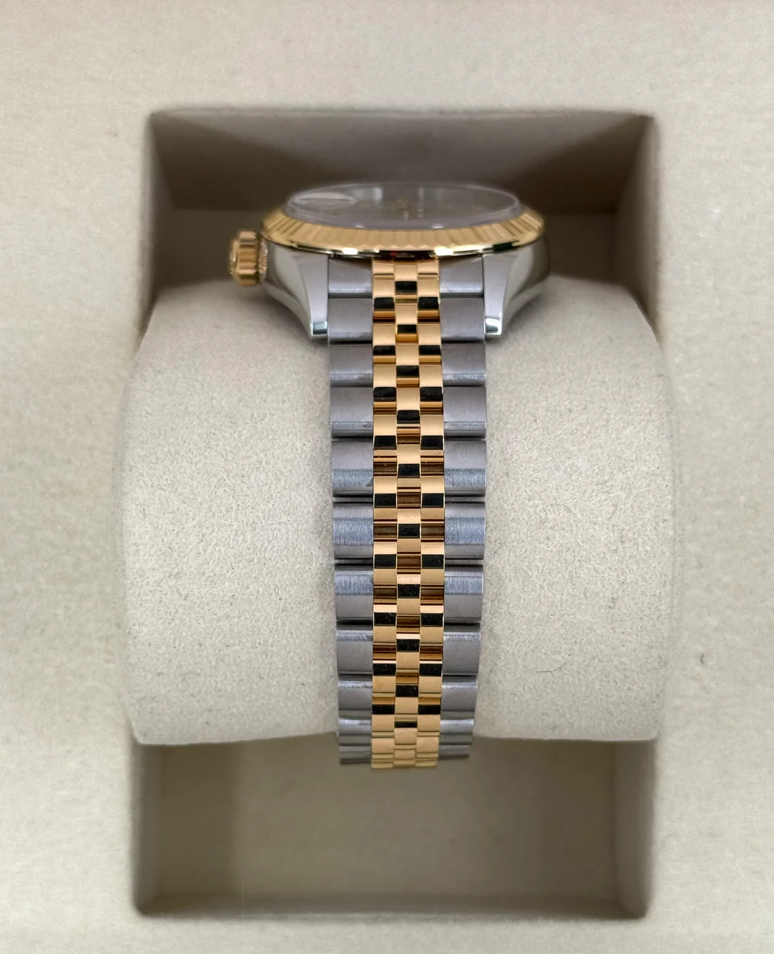 2025 Rolex Lady Datejust 28mm 279173 Jubilee MOP Diamond Dial (Unworn) - Image 4