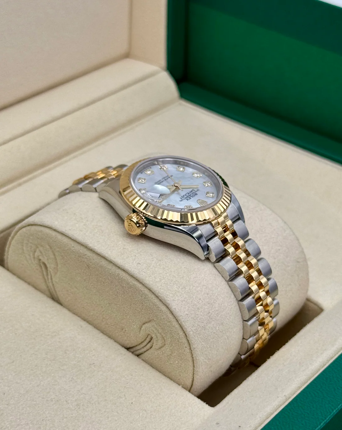 2025 Rolex Lady Datejust 28mm 279173 Jubilee MOP Diamond Dial (Unworn) - Image 6