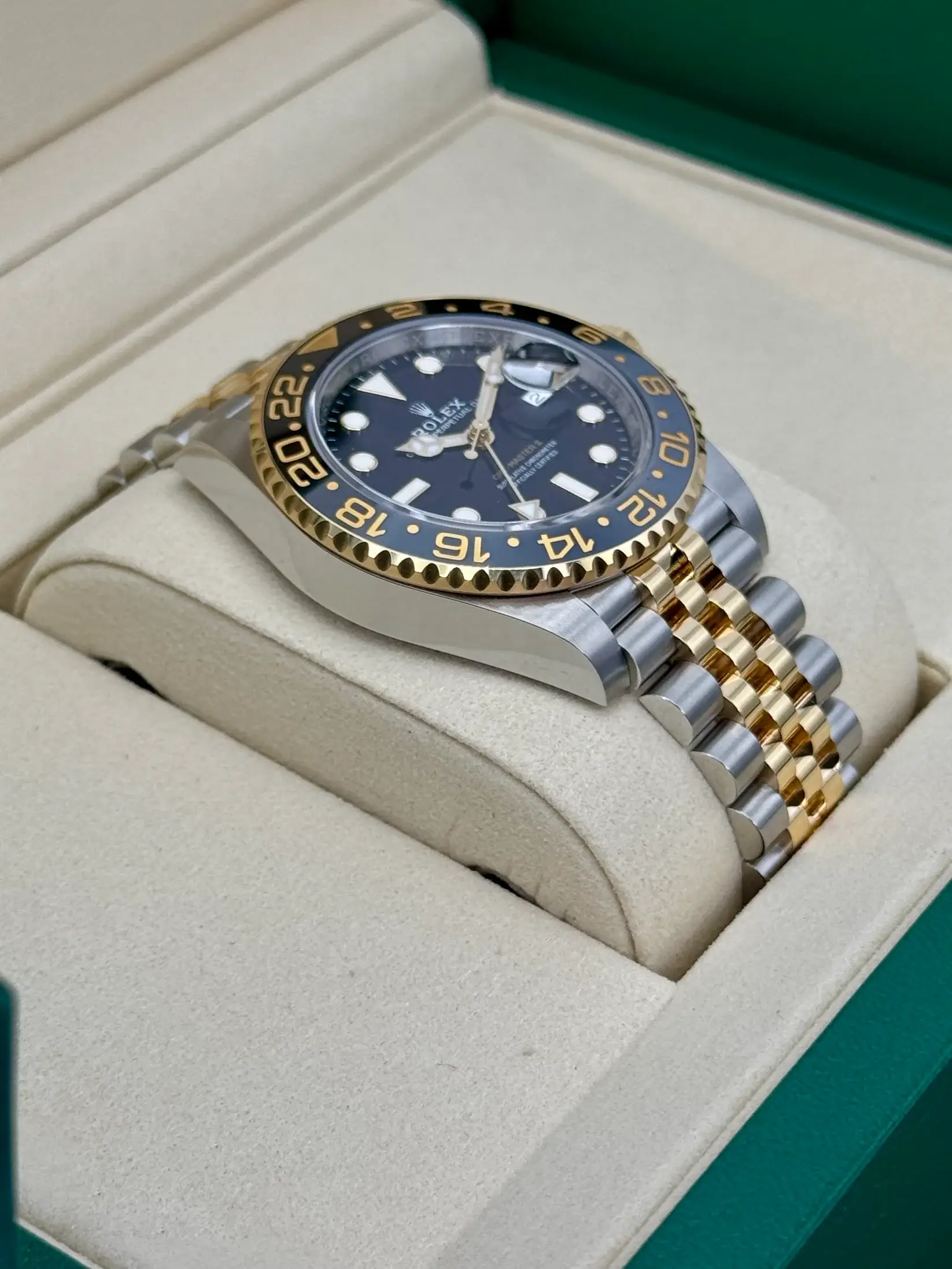 2026 Rolex GMT-Master II 40mm 126713GRNR Two-Tone Jubilee (Unworn) - Image 7
