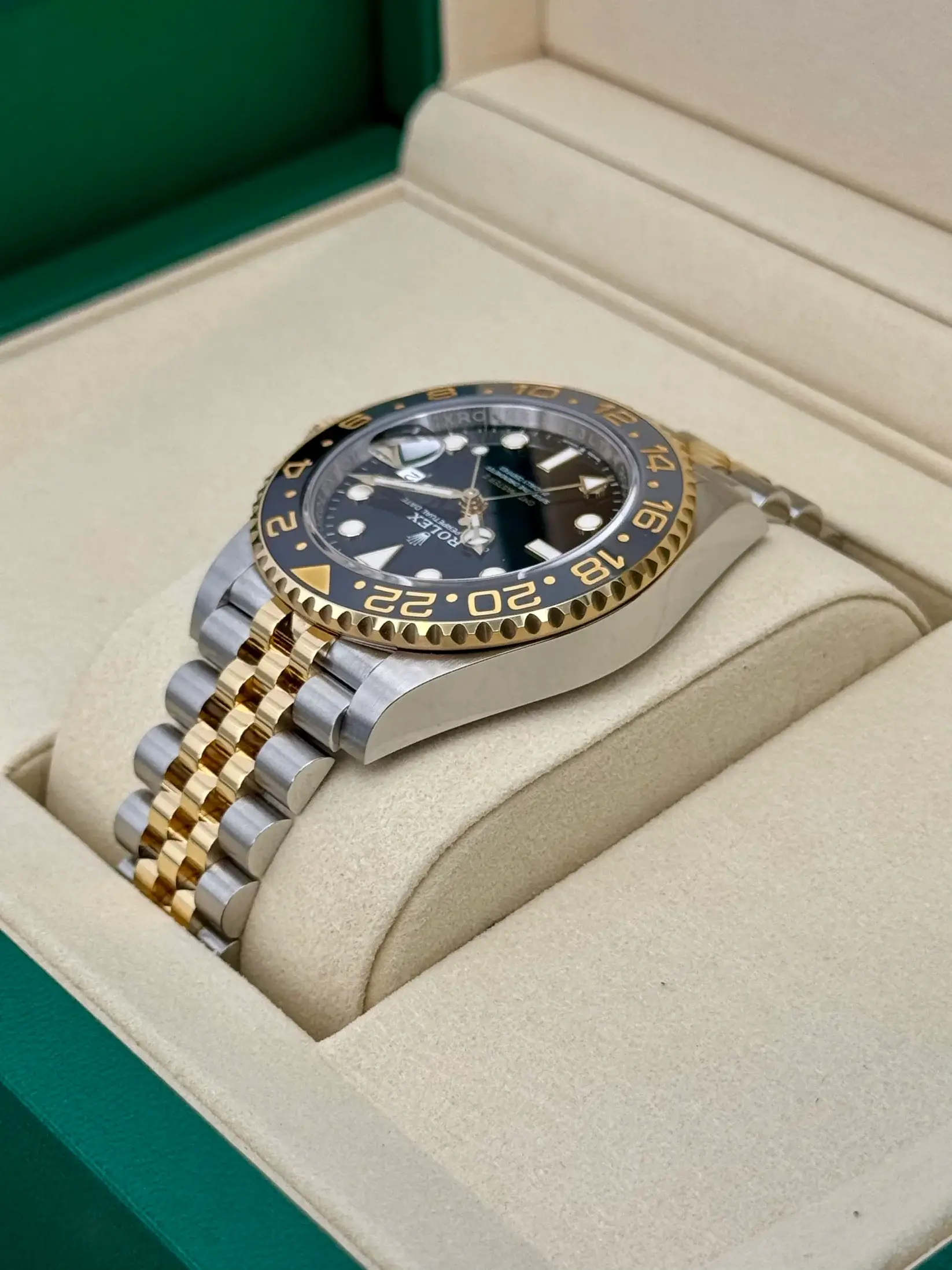 2026 Rolex GMT-Master II 40mm 126713GRNR Two-Tone Jubilee (Unworn) - Image 8