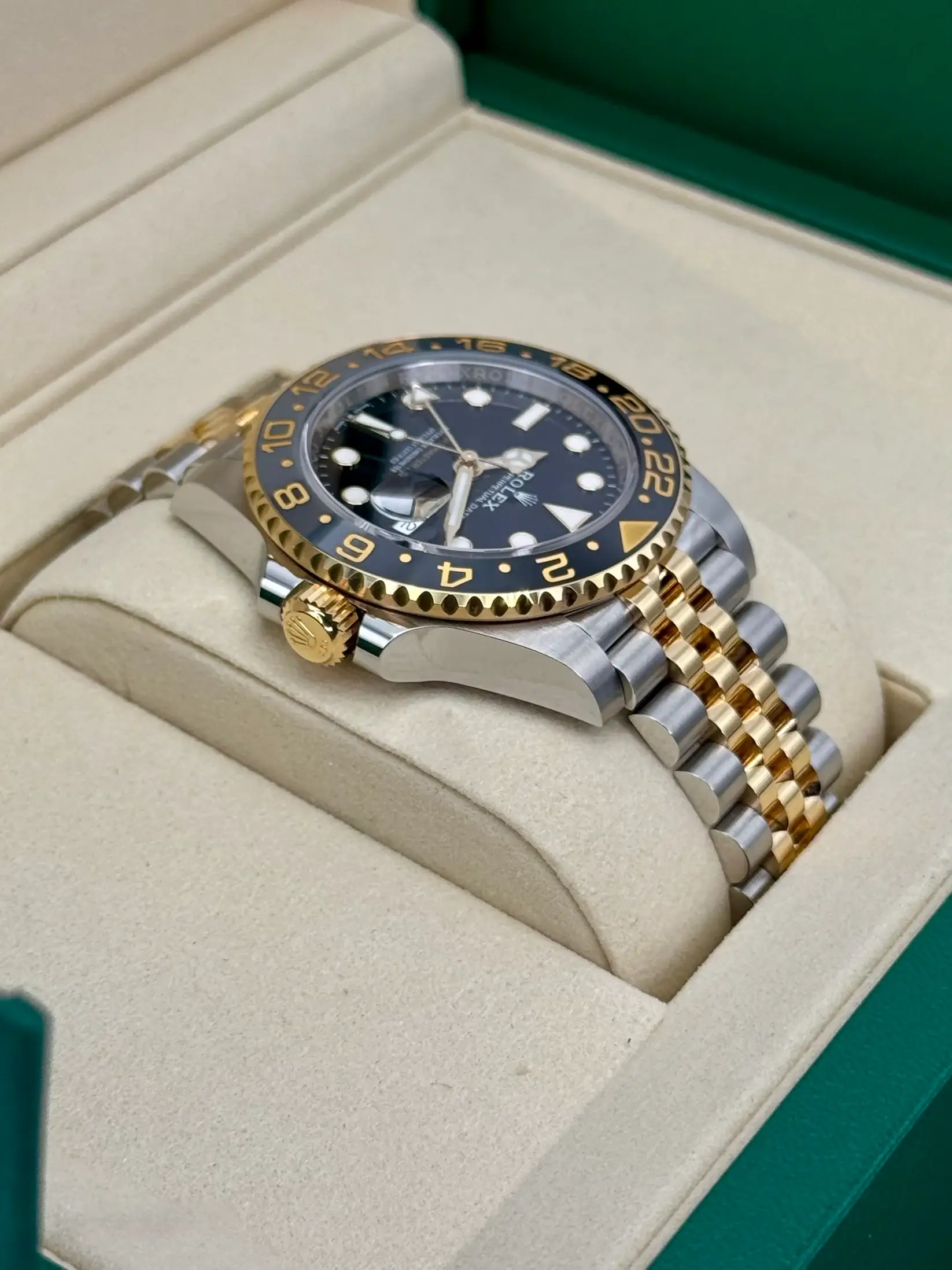 2026 Rolex GMT-Master II 40mm 126713GRNR Two-Tone Jubilee (Unworn) - Image 9