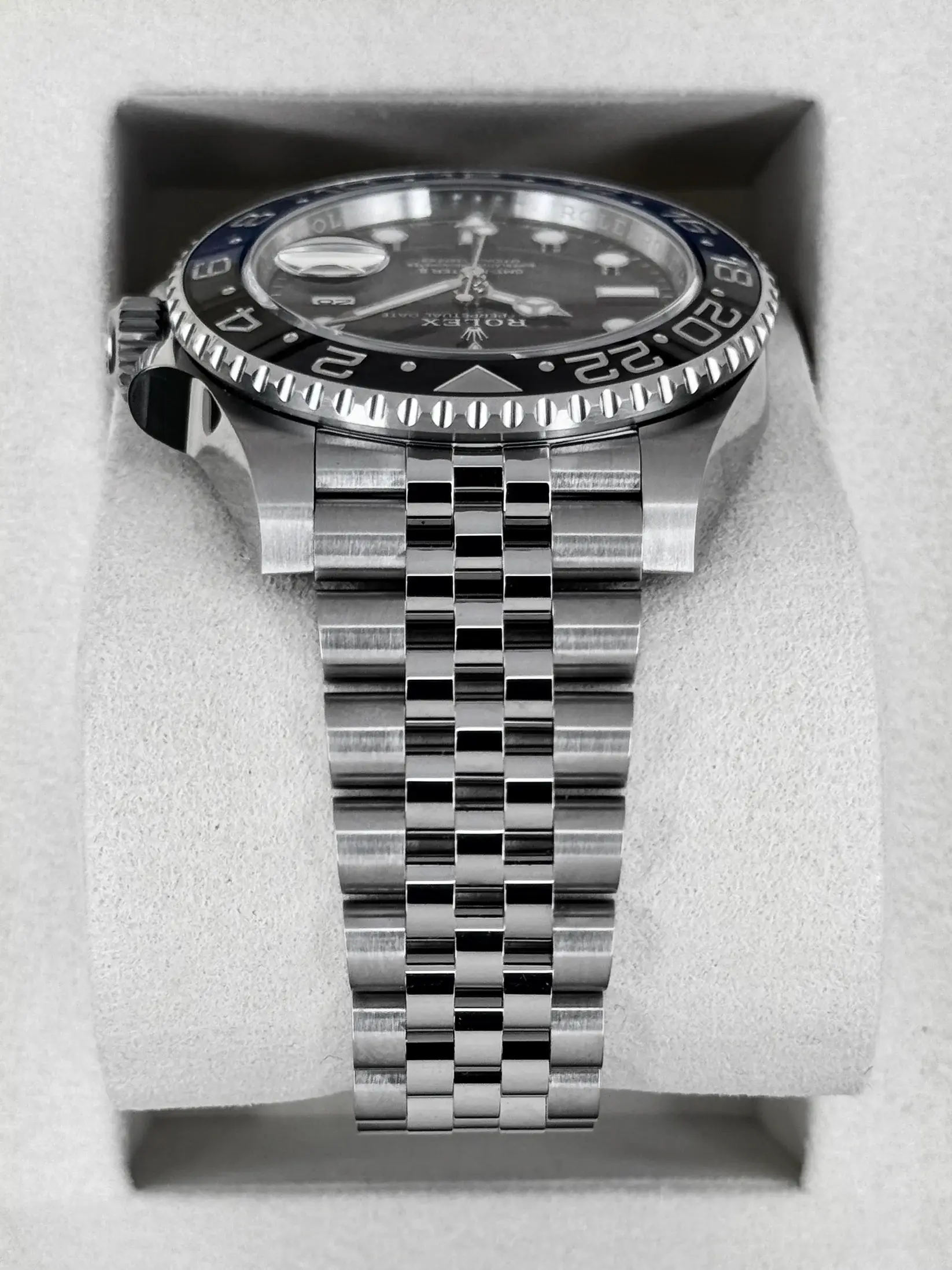2026 Rolex GMT-Master II “Batgirl” 40mm 126710BLNR Jubilee (Unworn) - Image 8