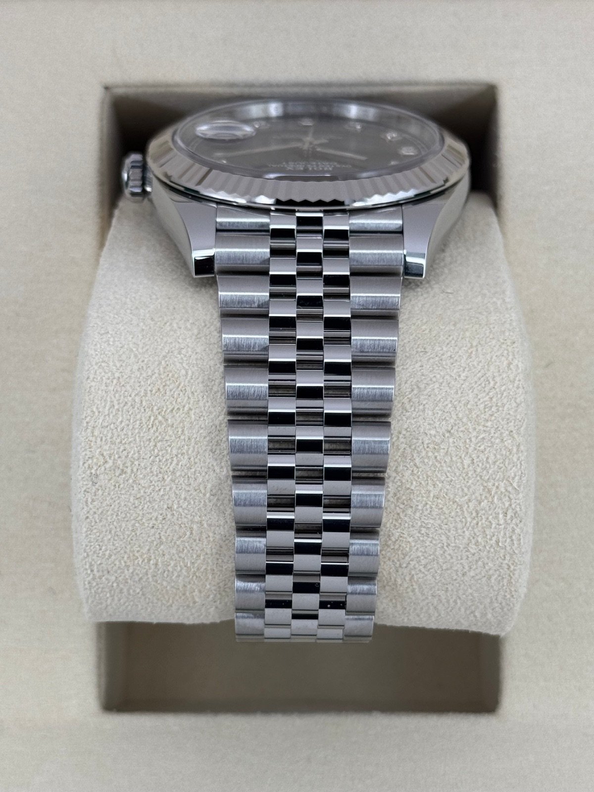 2025 Rolex Datejust 41mm 126334 Stainless Steel Jubilee Blue Diamond Dial (Unworn) - Image 3