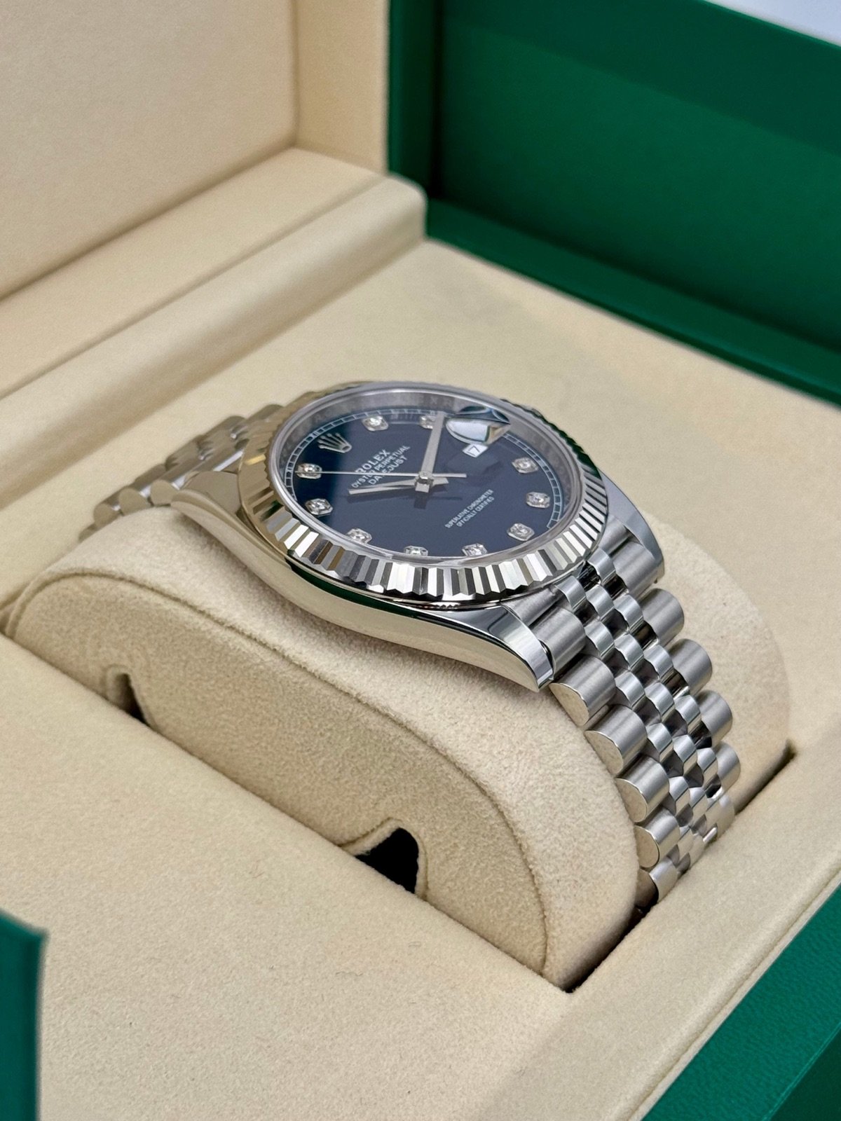 2025 Rolex Datejust 41mm 126334 Stainless Steel Jubilee Blue Diamond Dial (Unworn) - Image 6