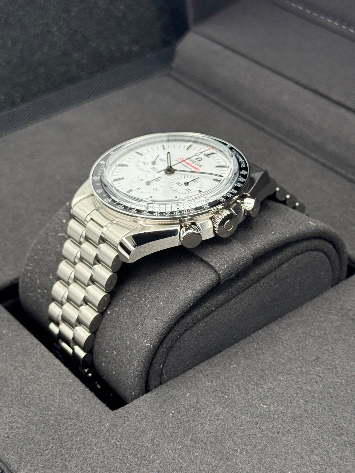 2025 Omega Speedmaster Moonwatch Professional 42mm White Dial (Unworn) - Image 5