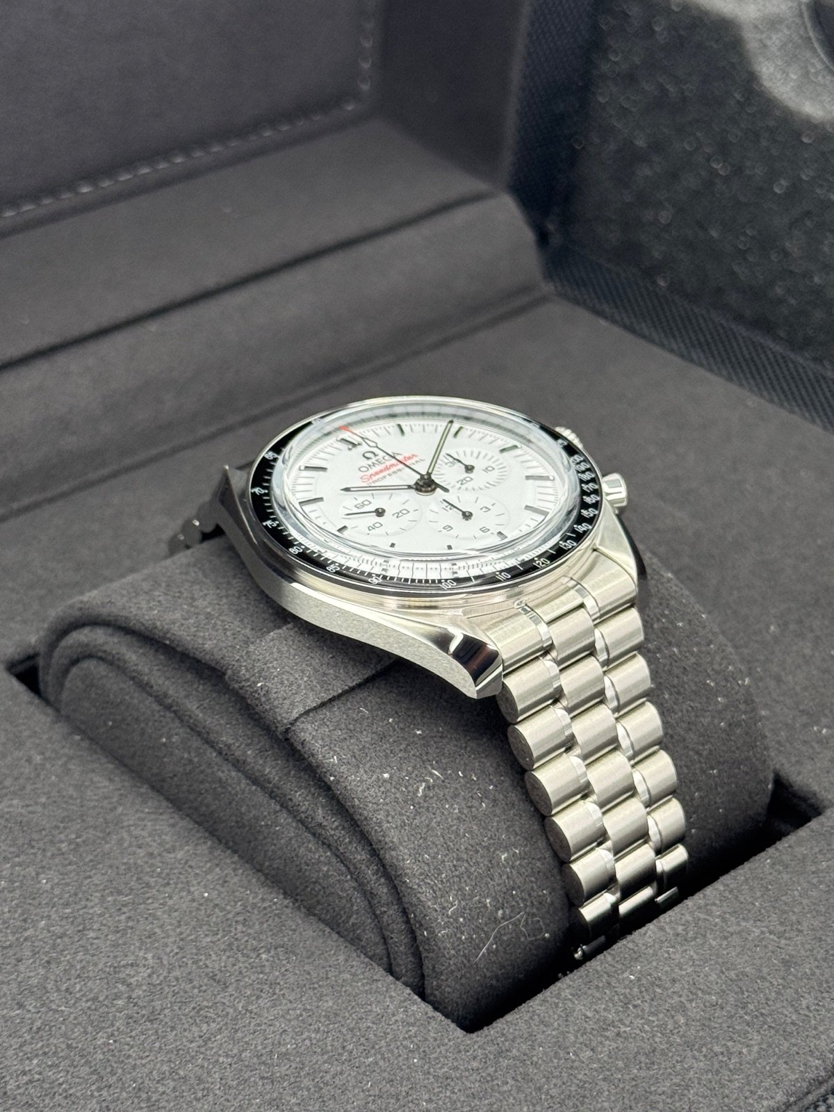 2025 Omega Speedmaster Moonwatch Professional 42mm White Dial (Unworn) - Image 6