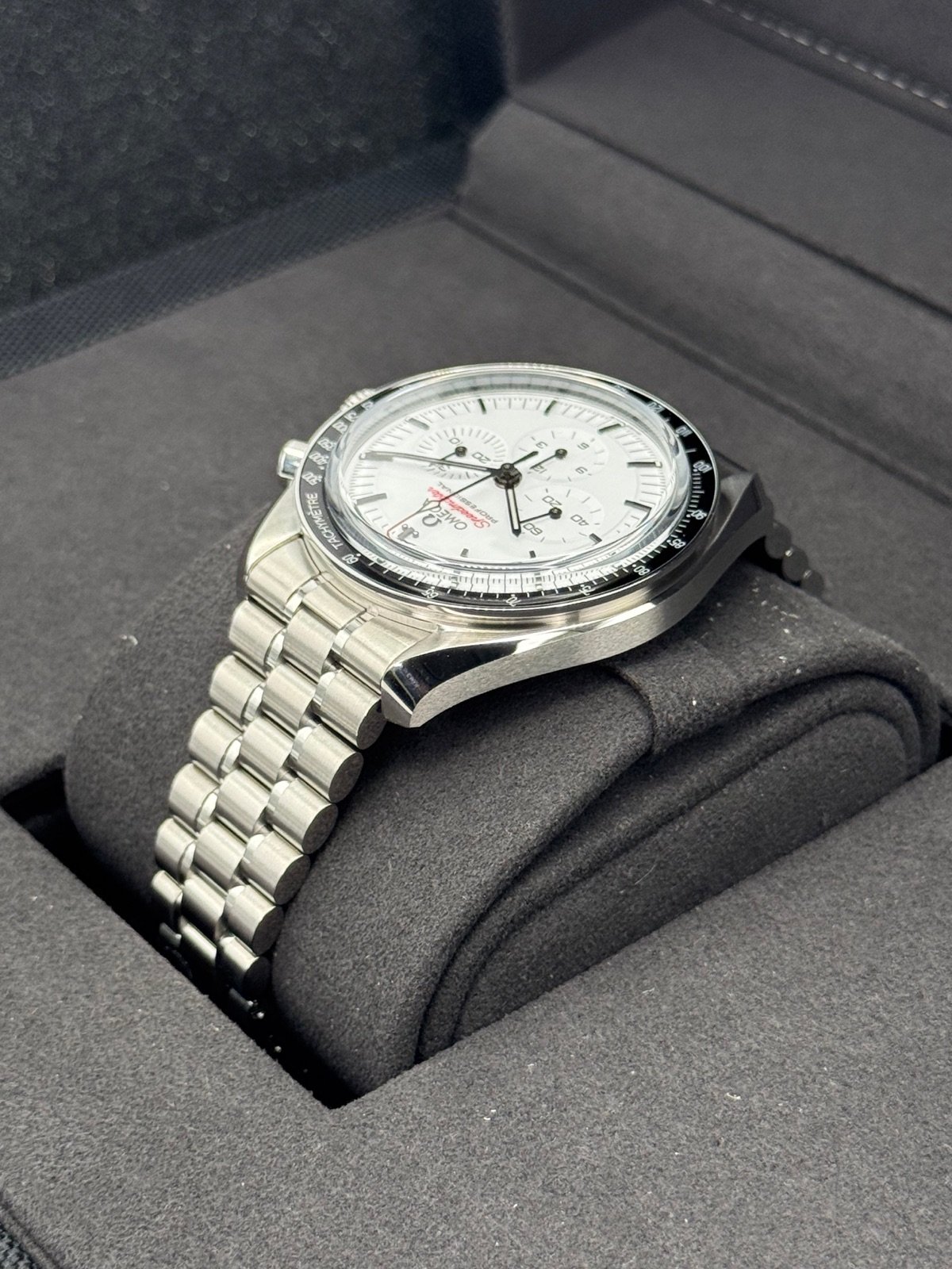 2025 Omega Speedmaster Moonwatch Professional 42mm White Dial (Unworn) - Image 7