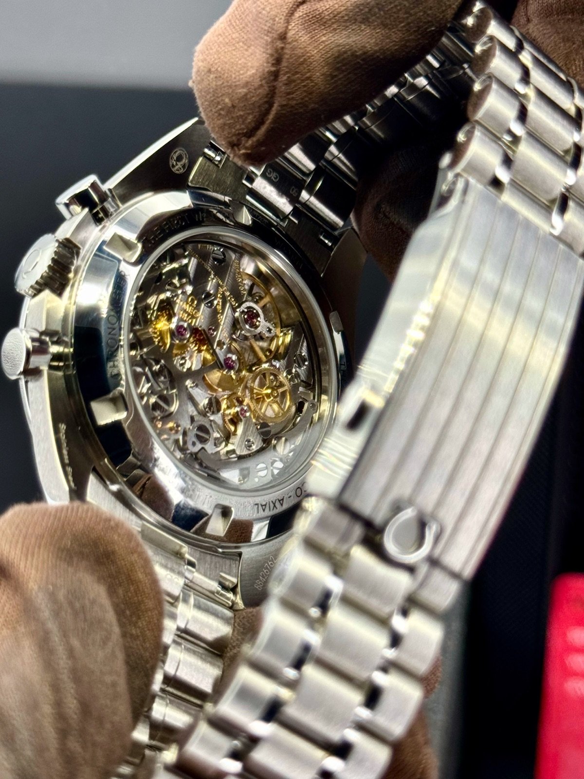 2025 Omega Speedmaster Moonwatch Professional 42mm White Dial (Unworn) - Image 9