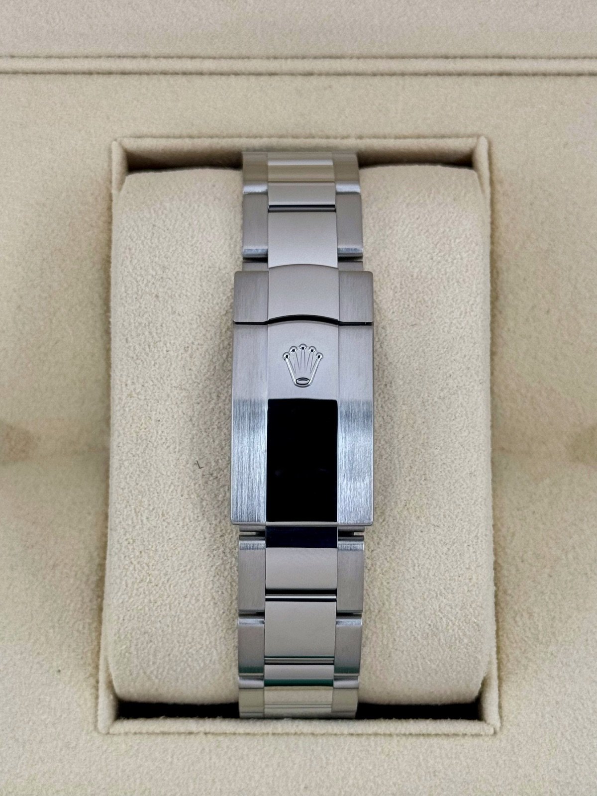 2021 Rolex Milgauss 40mm 116400GV Stainless Steel Black Dial - Image 2