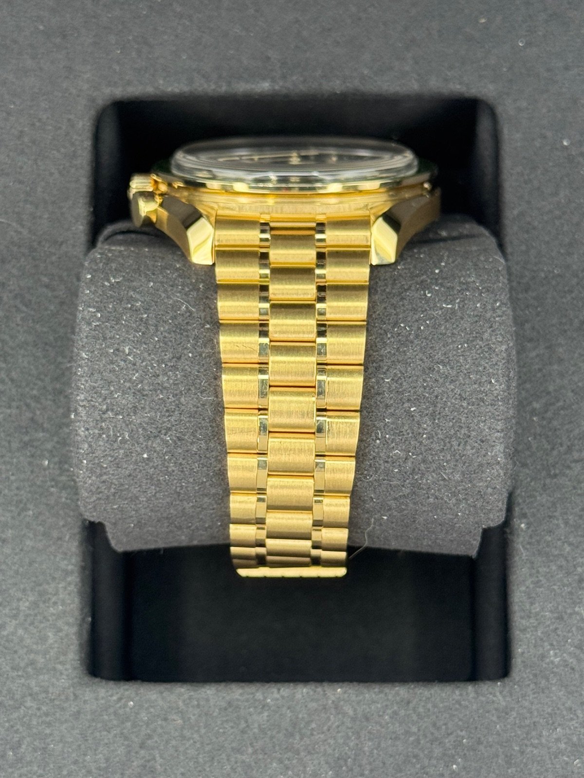 2023 Omega Speedmaster Moonwatch 42mm Moonshine Gold Green Dial - Image 4