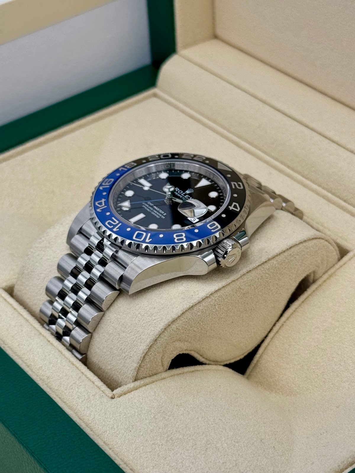 2025 Rolex GMT-Master II “Batgirl” 40mm 126710BLNR Jubilee (Unworn) - Image 5