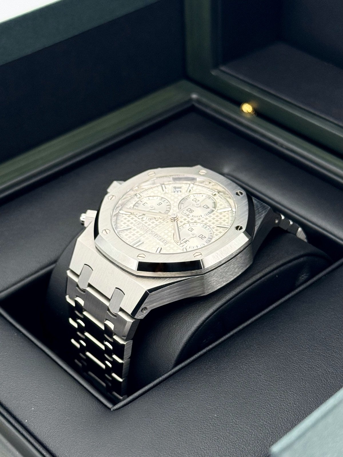 2023 Audemars Piguet Royal Oak Chronograph 41mm 26240ST White Dial (Unworn) - Image 7