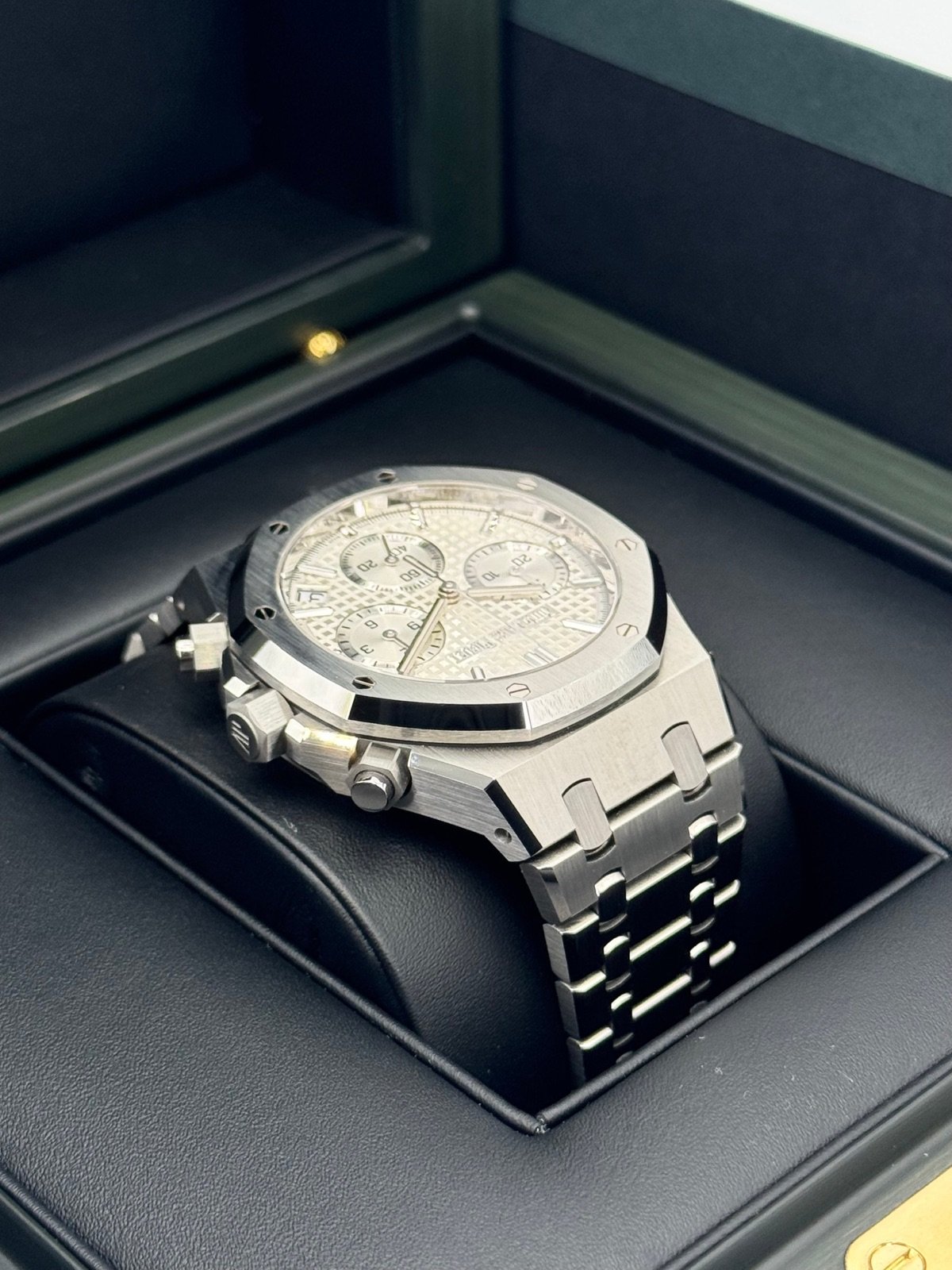 2023 Audemars Piguet Royal Oak Chronograph 41mm 26240ST White Dial (Unworn) - Image 8