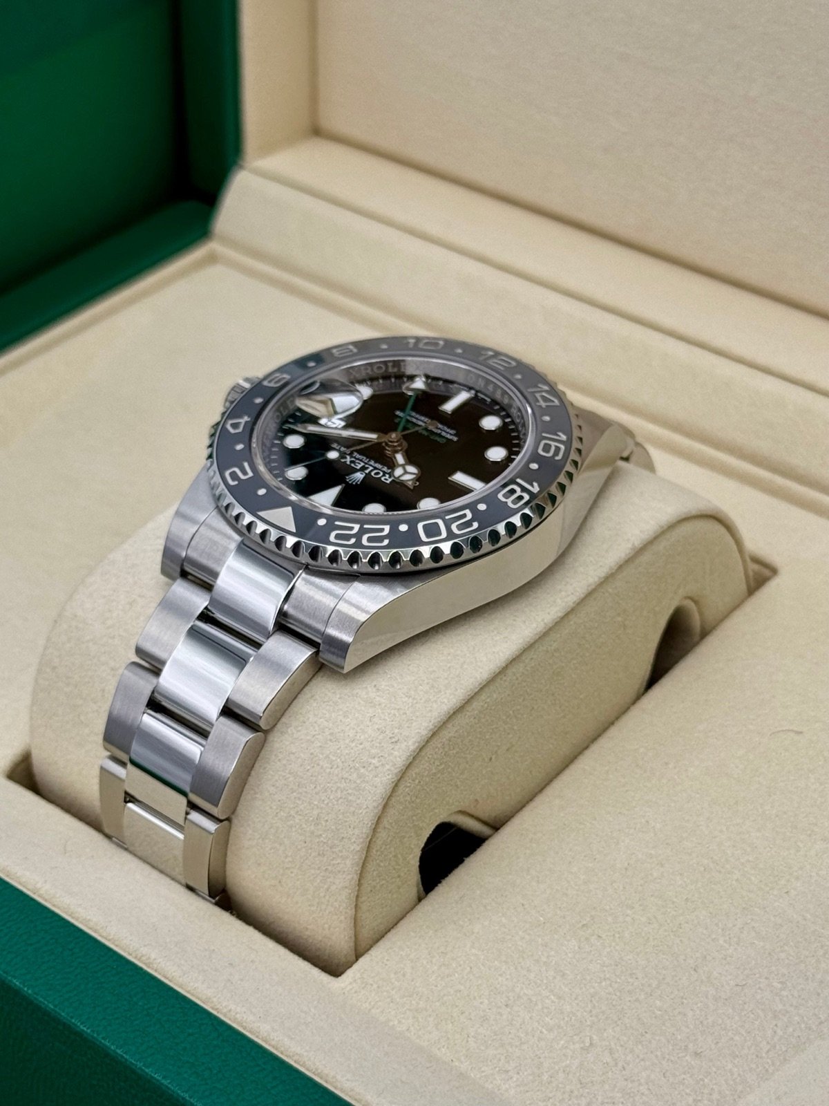 2025 Rolex GMT-Master II “Bruce Wayne” 40mm 126710GRNR Oyster (Unworn) - Image 7