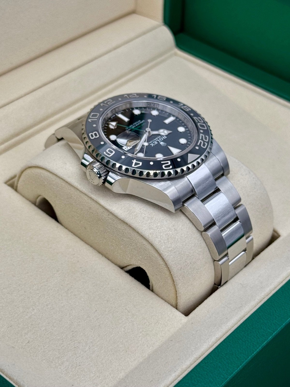 2025 Rolex GMT-Master II “Bruce Wayne” 40mm 126710GRNR Oyster (Unworn) - Image 8