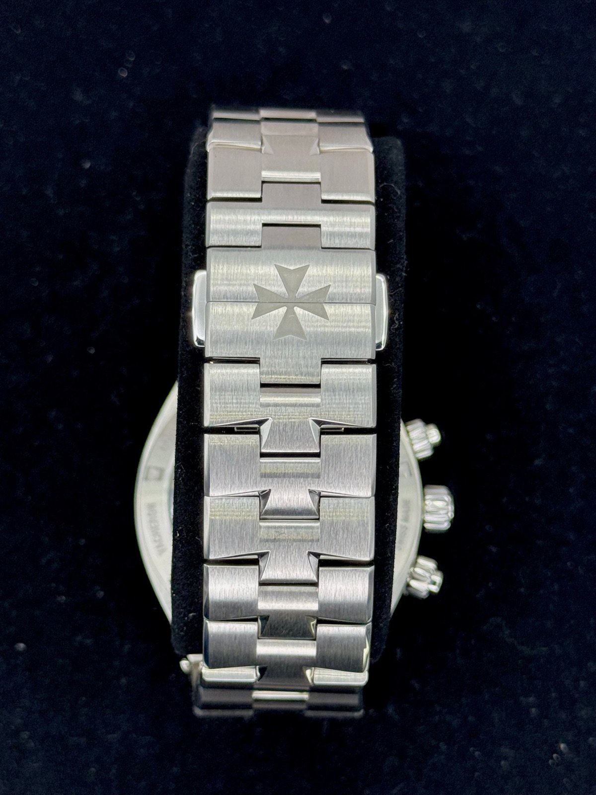 2020 Vacheron Constantin Overseas 42.5mm 5500V Stainless Blue Dial - Image 2