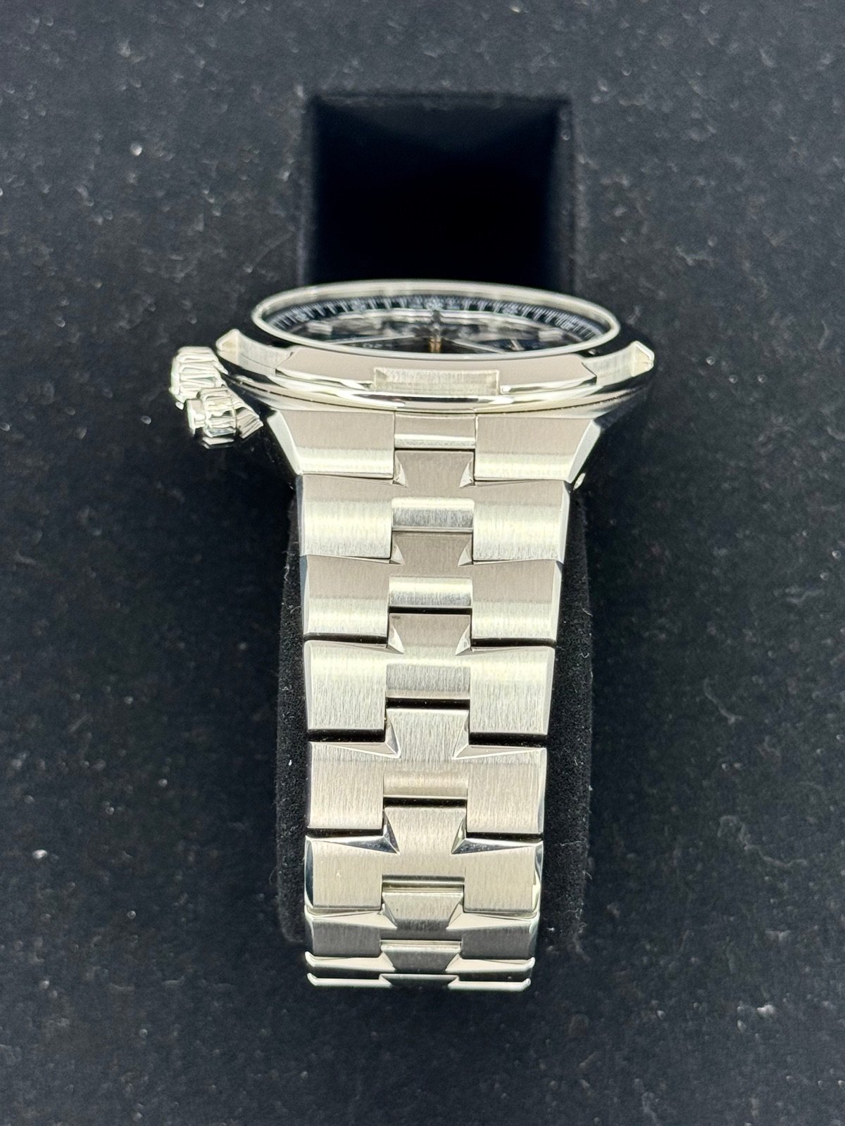 2020 Vacheron Constantin Overseas 42.5mm 5500V Stainless Blue Dial - Image 4