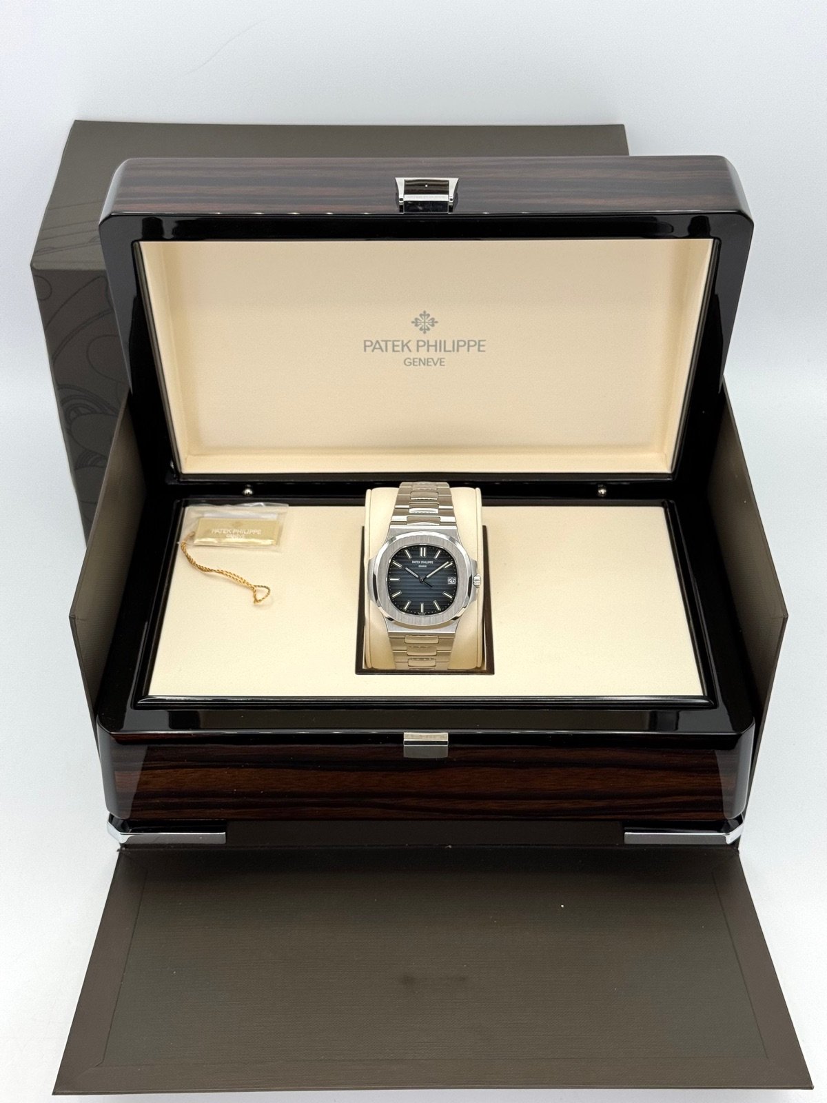 Patek Philippe Nautilus 40mm 5711/1A tainless Steel Blue Dial - Image 10