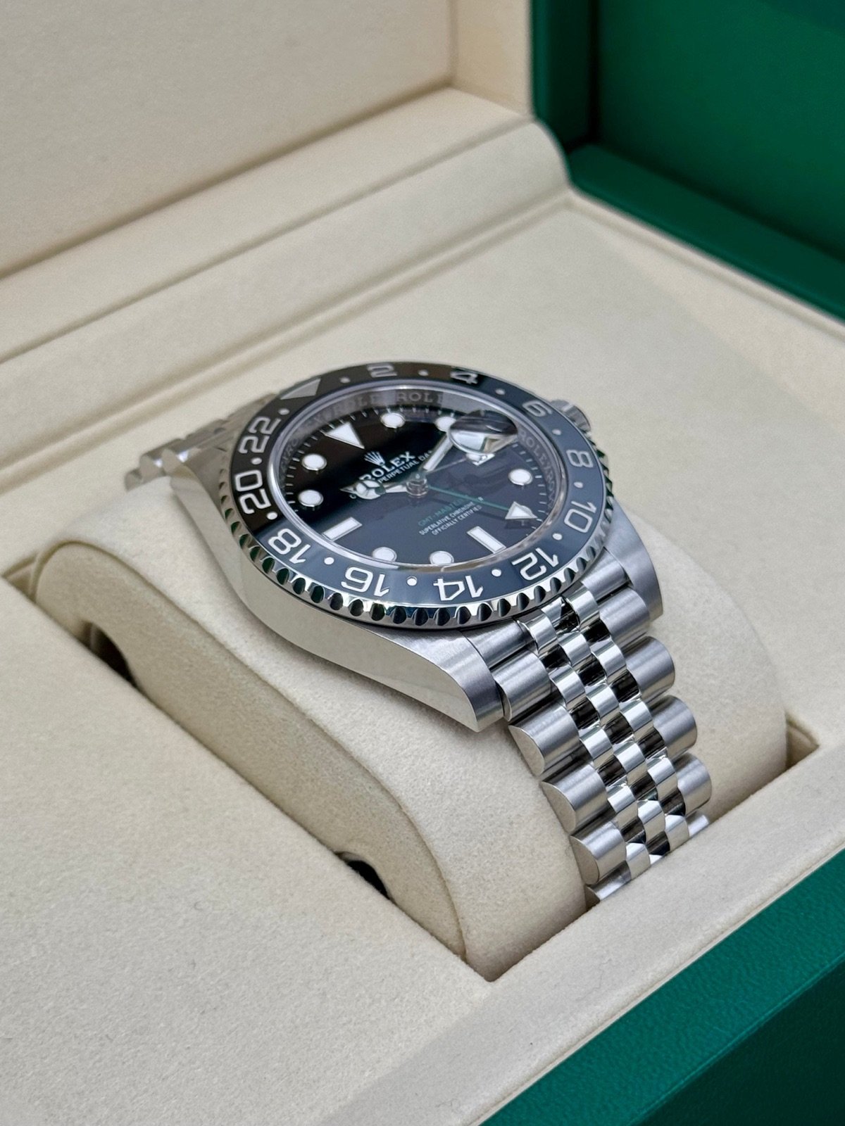 2025 Rolex GMT-Master II “Bruce Wayne” 40mm 126710GRNR Jubilee (Unworn) - Image 6