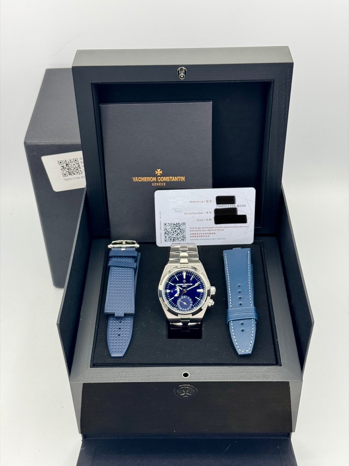 2023 Vacheron Constantin Overseas Dual Time 41mm 7900V Blue Dial - Image 10