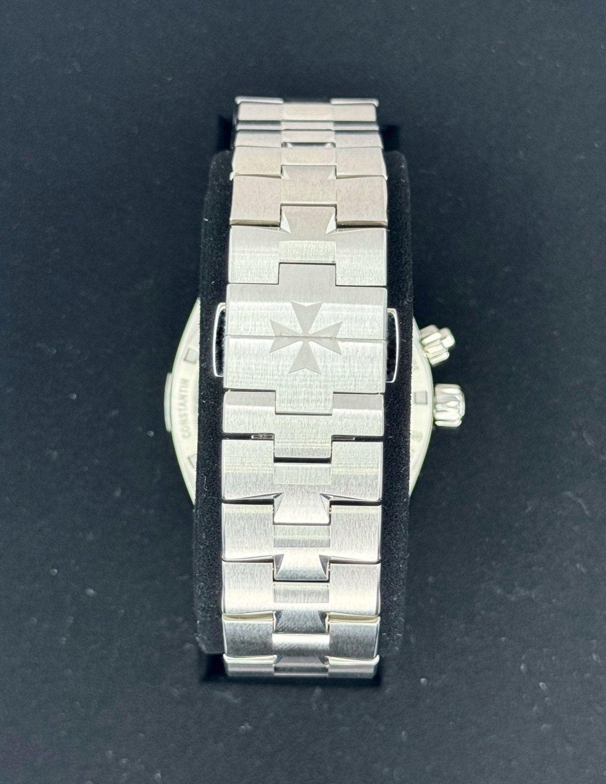 2023 Vacheron Constantin Overseas Dual Time 41mm 7900V Blue Dial - Image 2