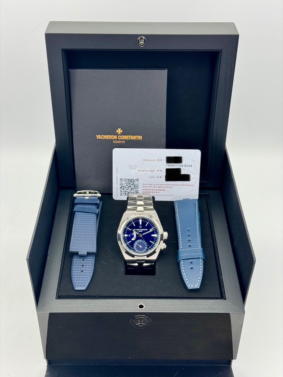 2023 Vacheron Constantin Overseas Dual Time 41mm 7900V Blue Dial - Image 9
