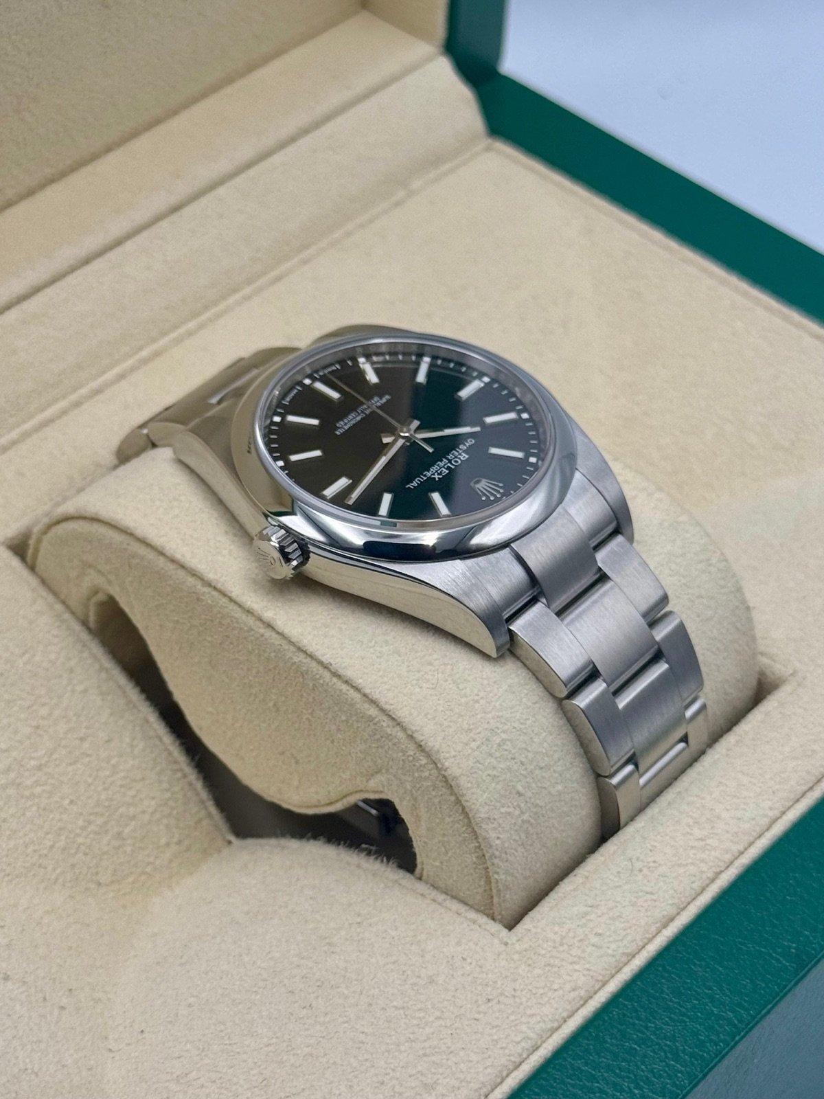 2019 Rolex Oyster Perpetual 39mm 114300 Black Dial - Image 8
