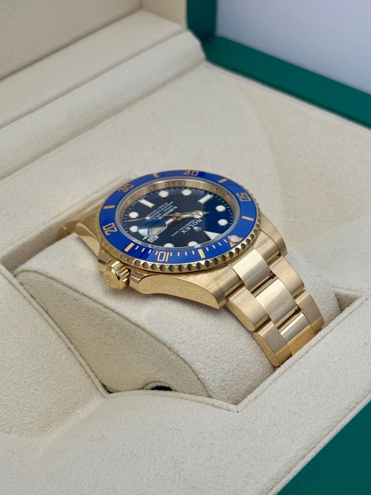 2024 Rolex Submariner “Bluesy” 41mm 126618LB Yellow Gold Blue Dial - Image 8