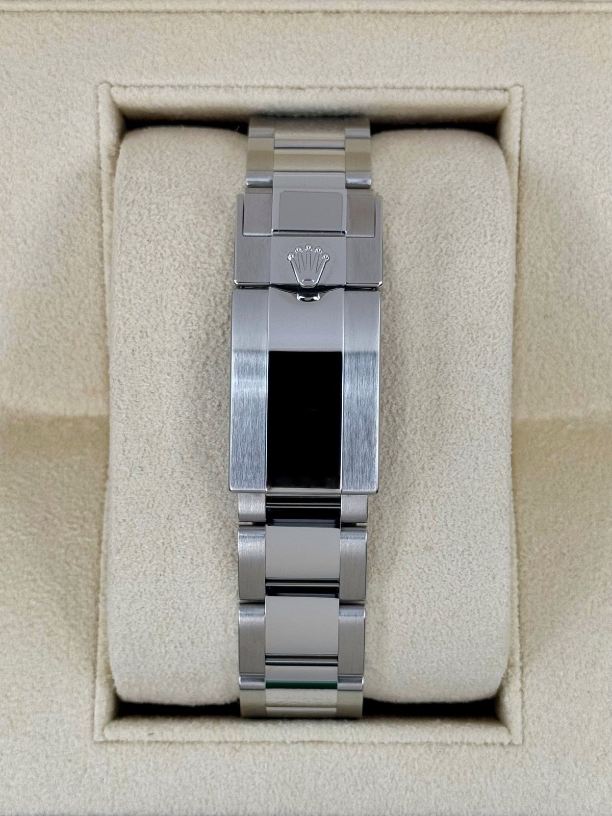 2024 Rolex Yacht-Master 40mm 126622 Stainless Steel Blue Dial (Unworn) - Image 2